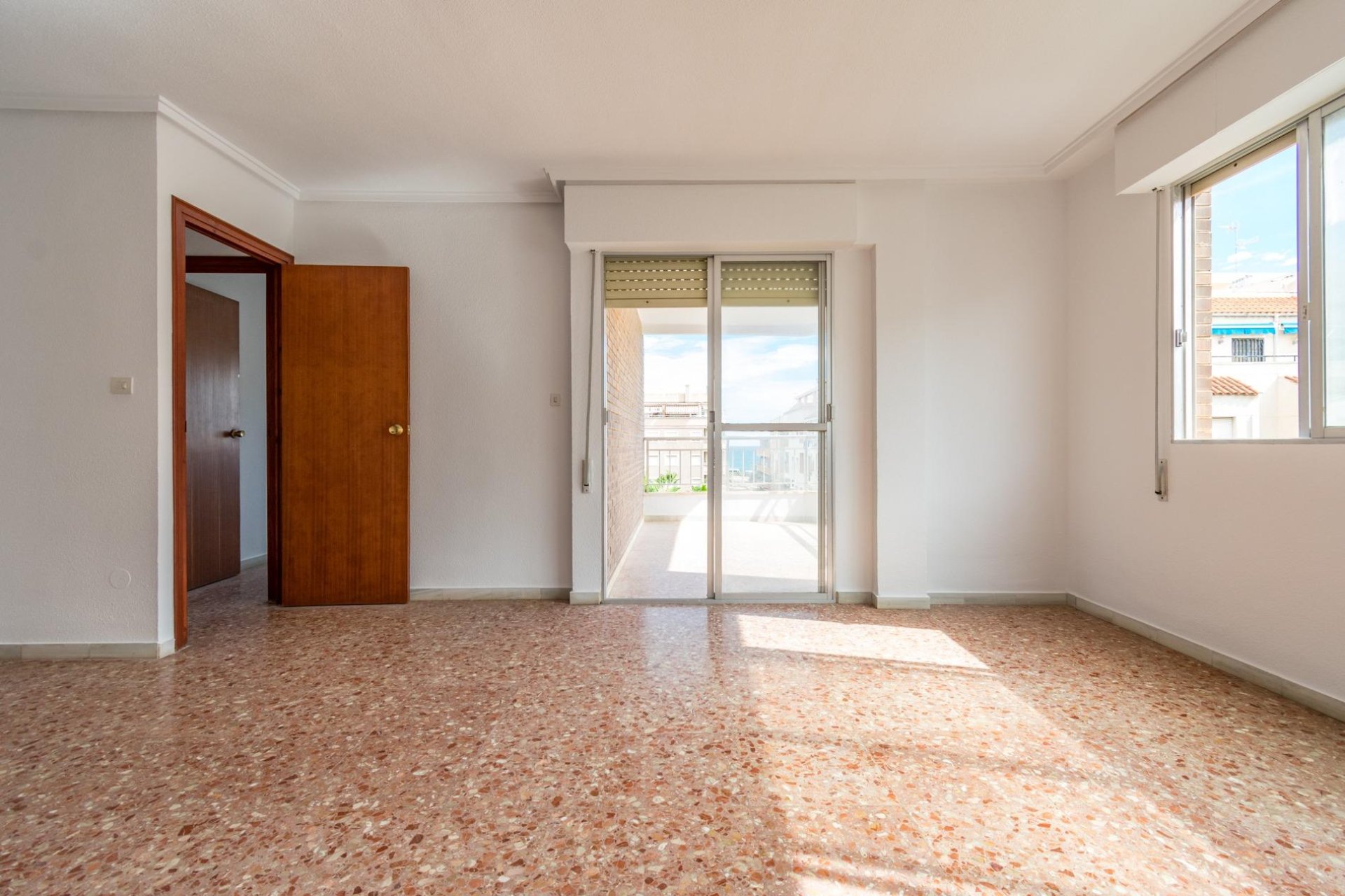 Resale - Apartamento - Torrevieja - Playa del Cura