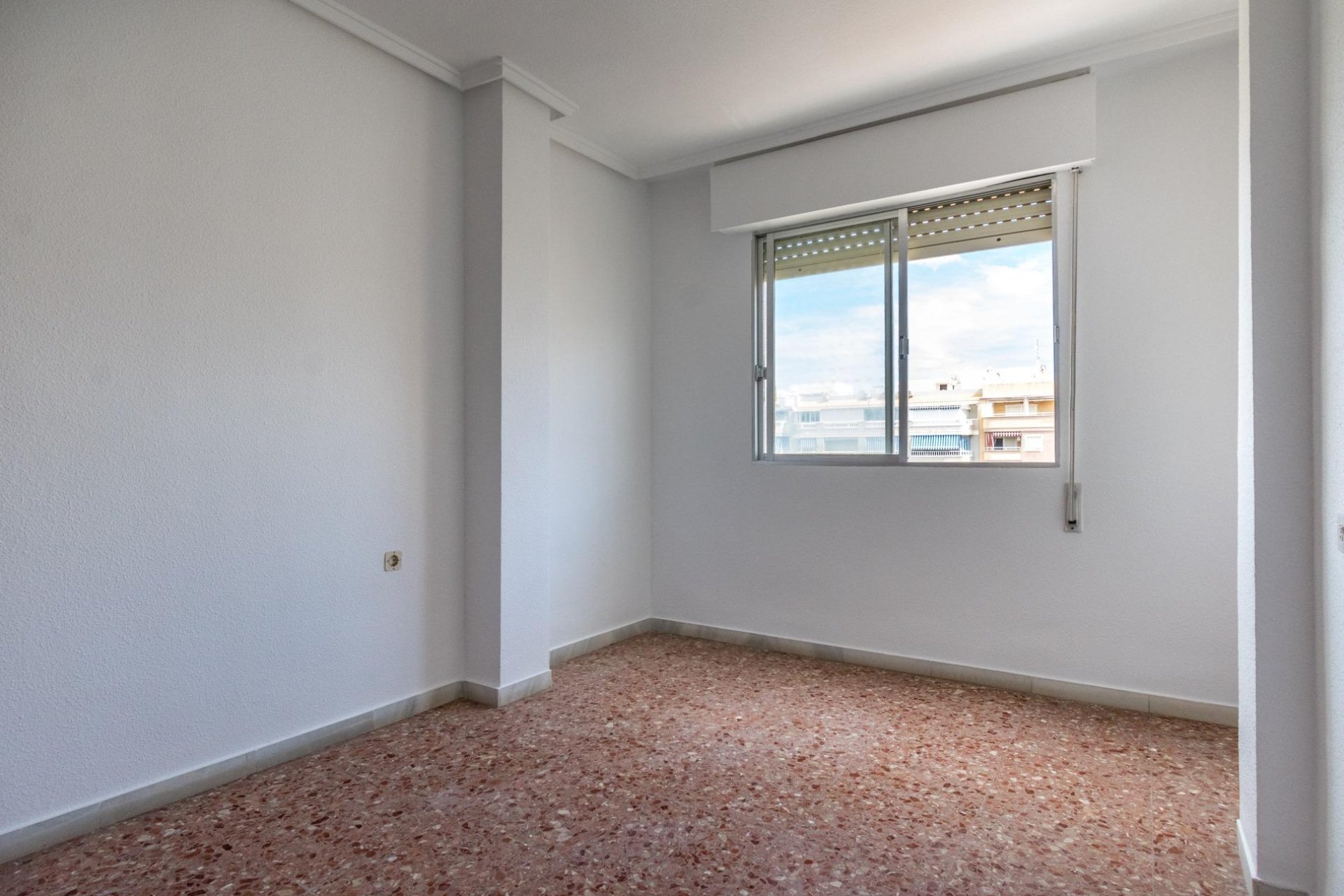 Resale - Apartamento - Torrevieja - Playa del Cura