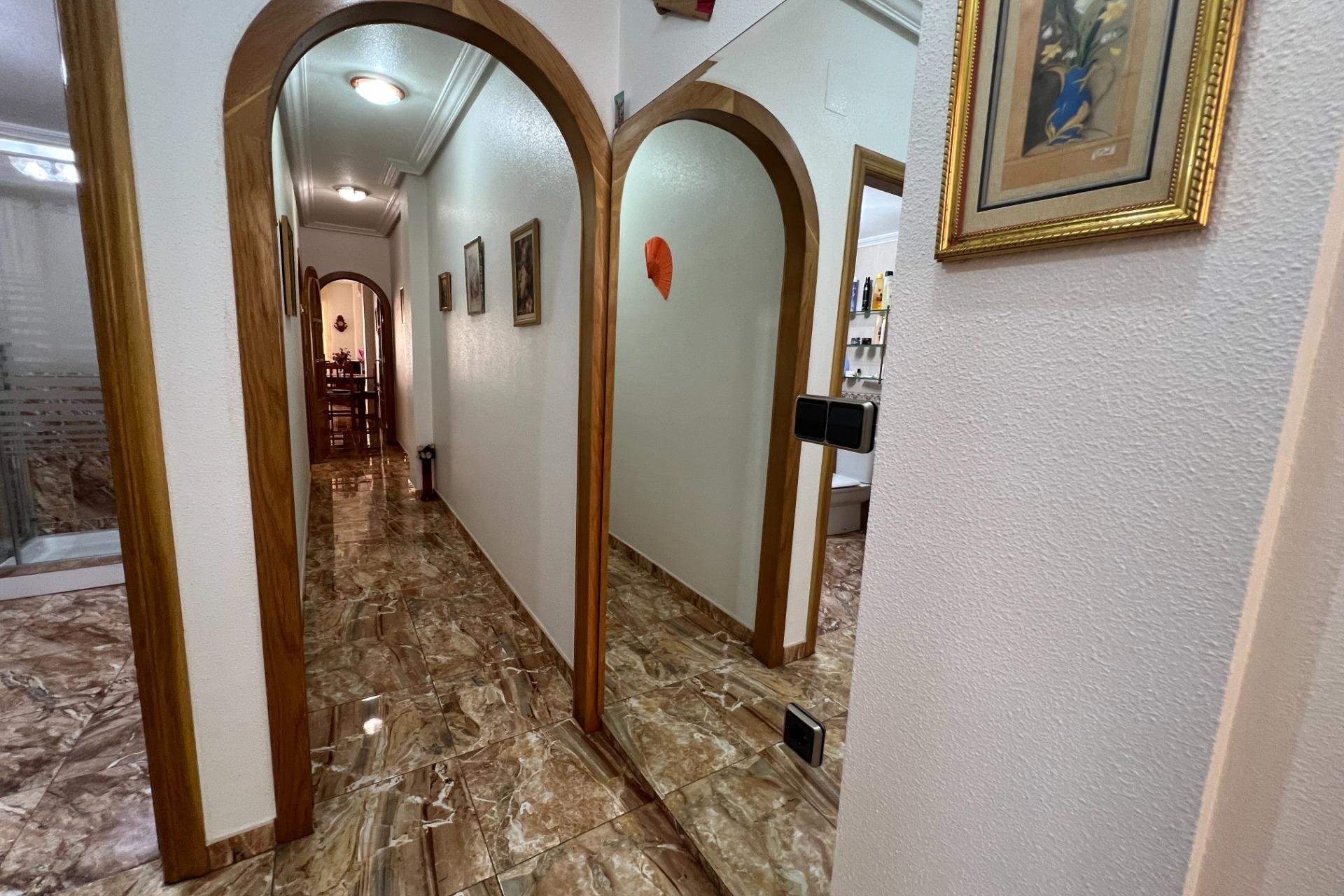 Resale - Apartamento - Torrevieja - Playa del Cura