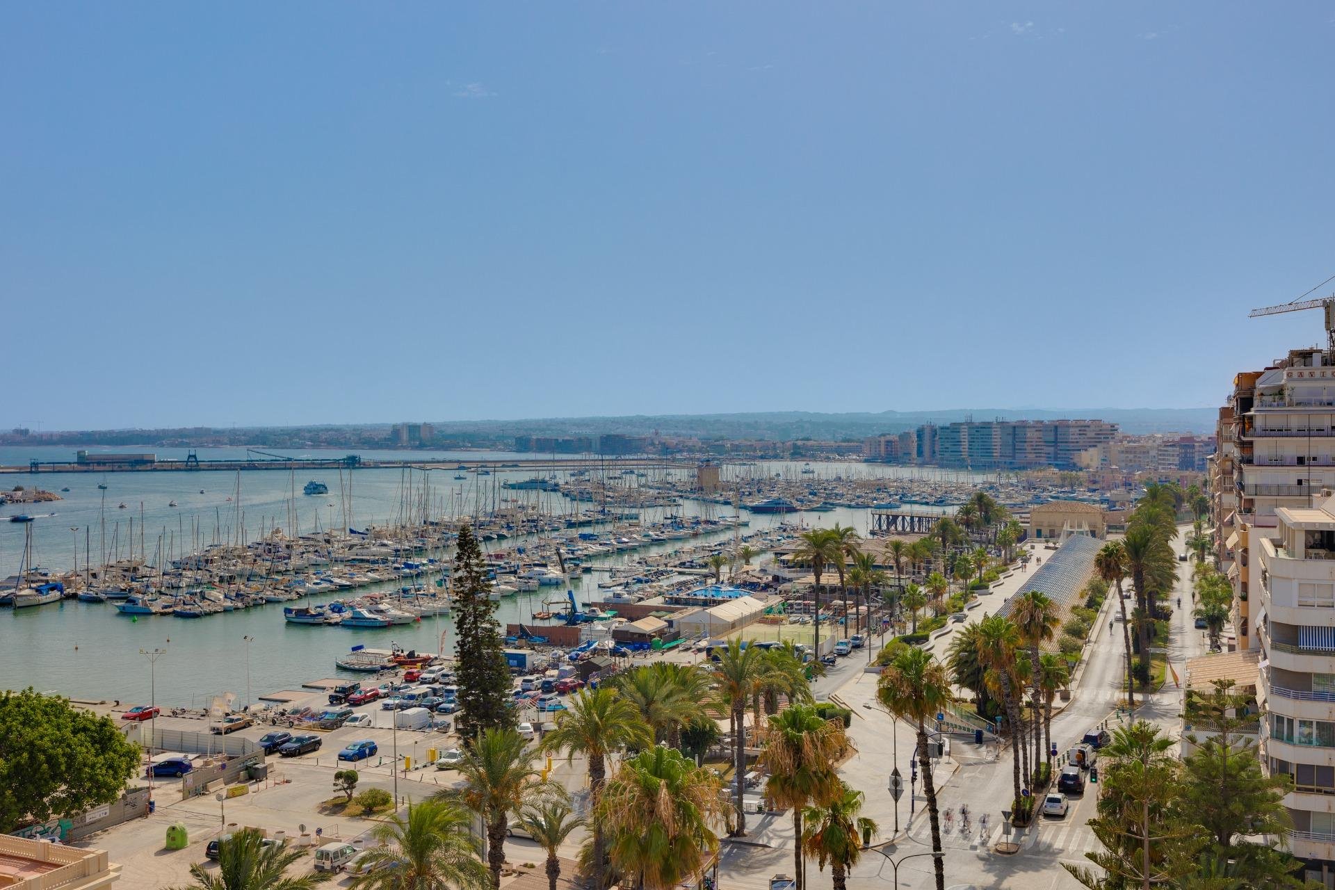 Resale - Apartamento - Torrevieja - Playa del Cura