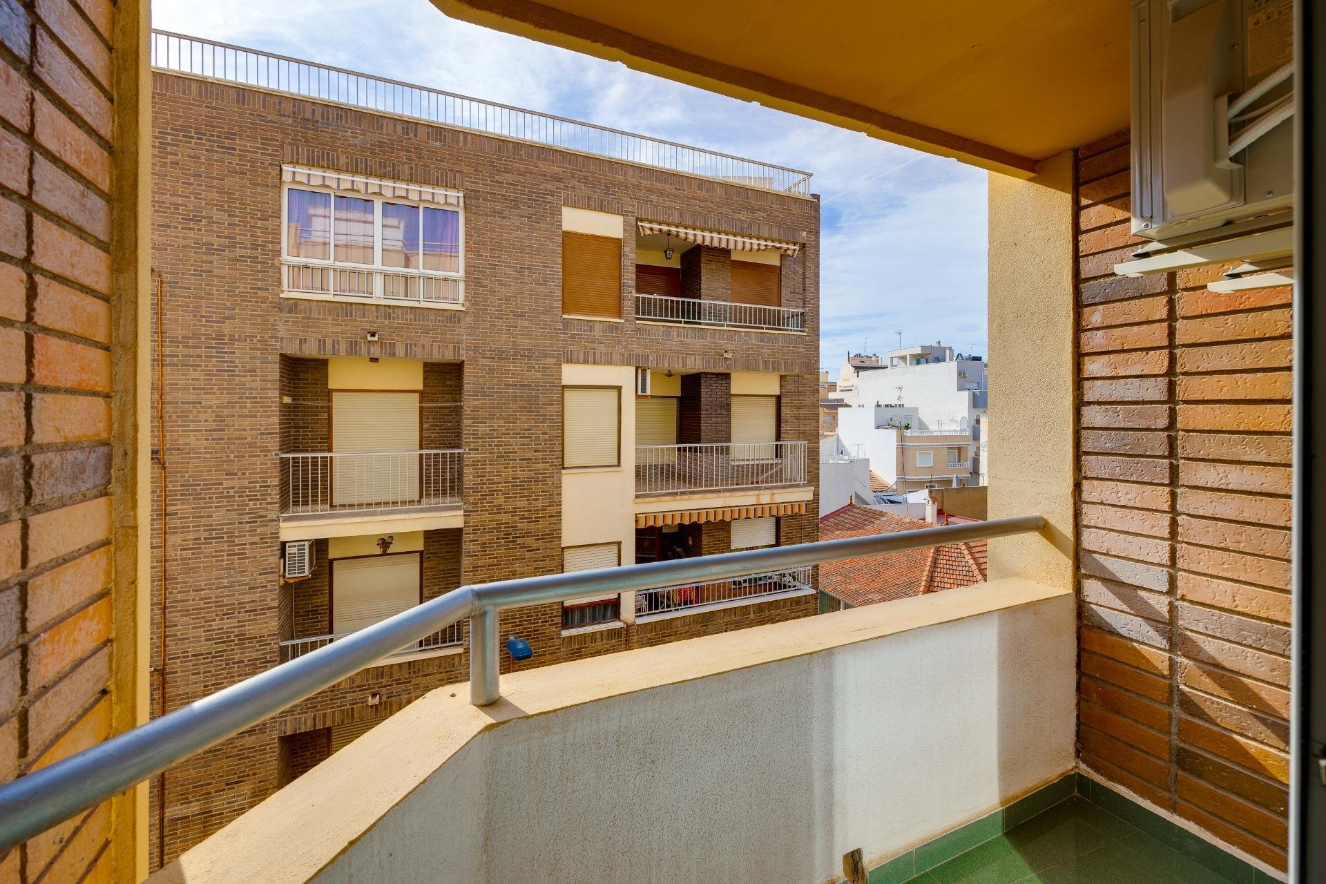 Resale - Apartamento - Torrevieja - Playa del Cura