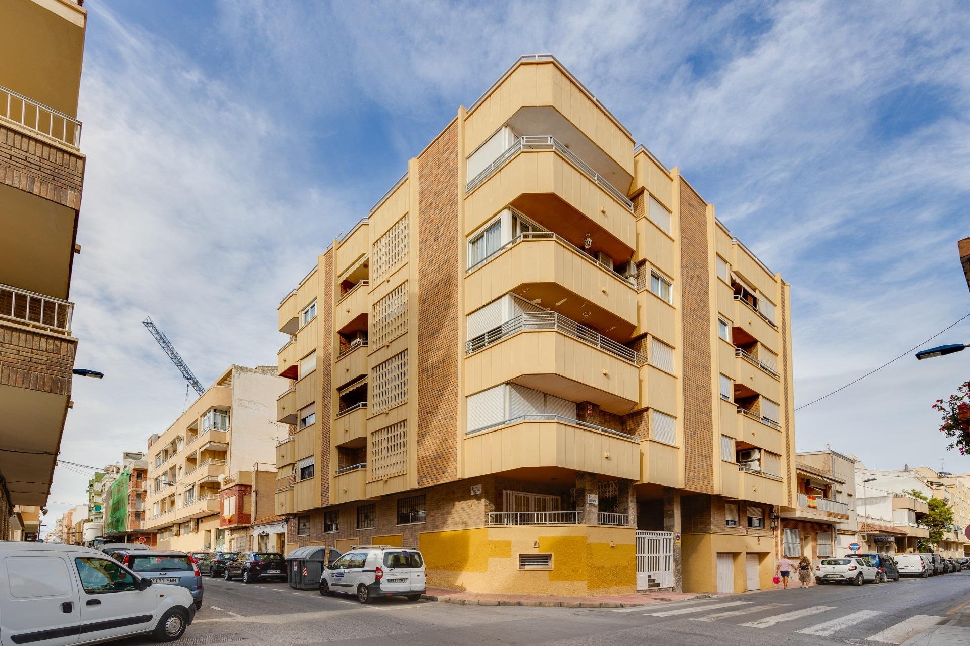 Resale - Apartamento - Torrevieja - Playa del Cura