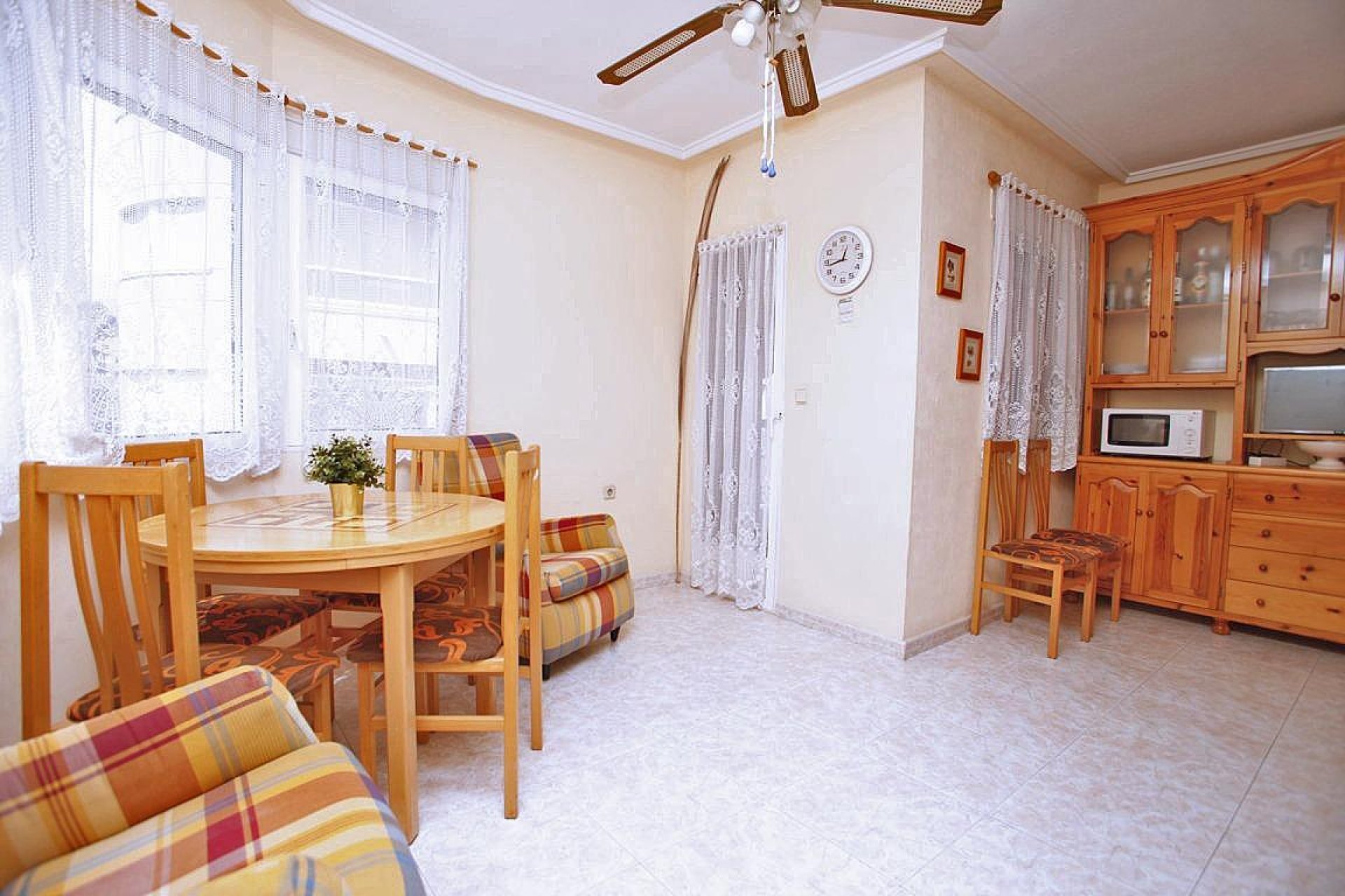 Resale - Apartamento - Torrevieja - Playa del Cura