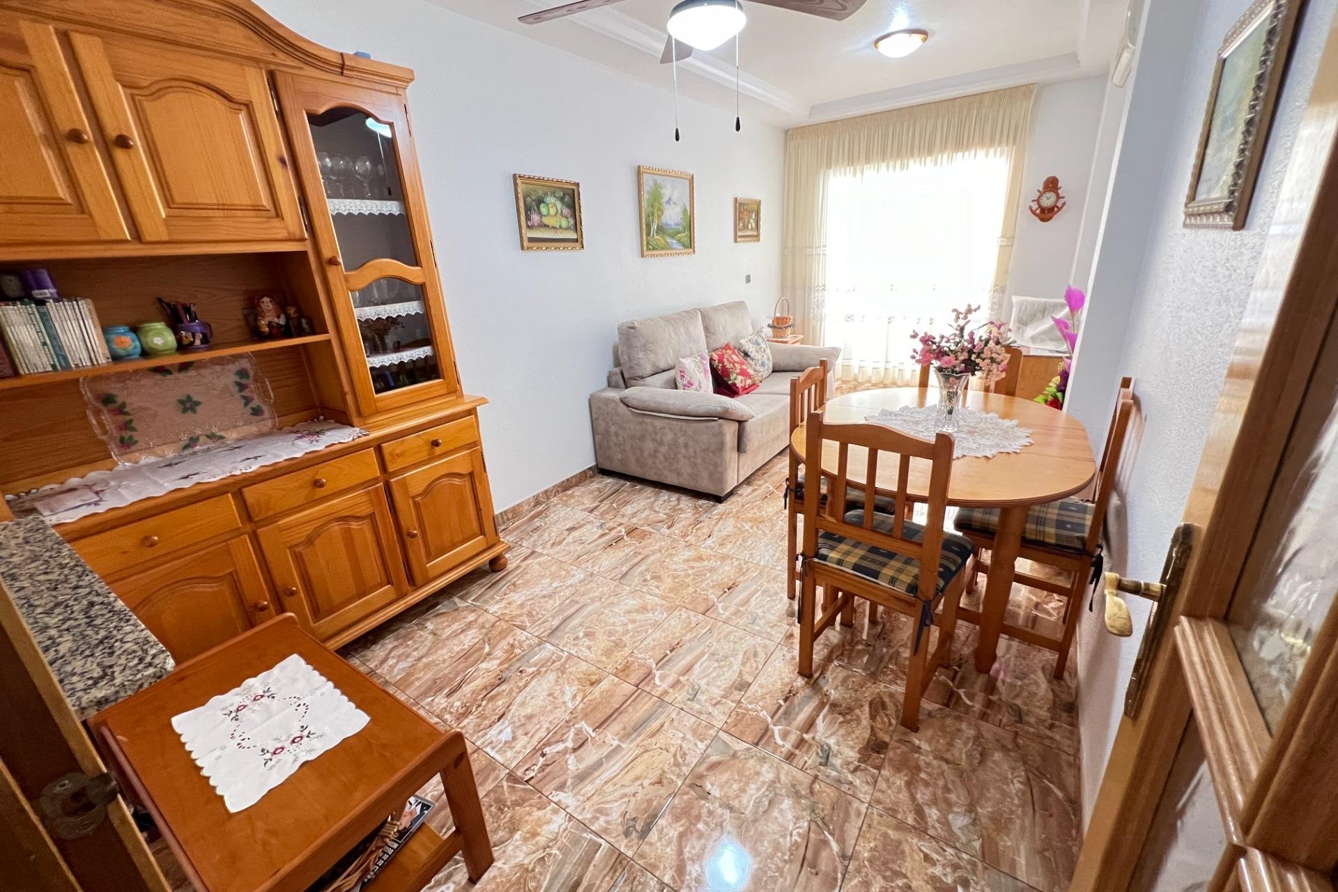 Resale - Apartamento - Torrevieja - Playa del Cura