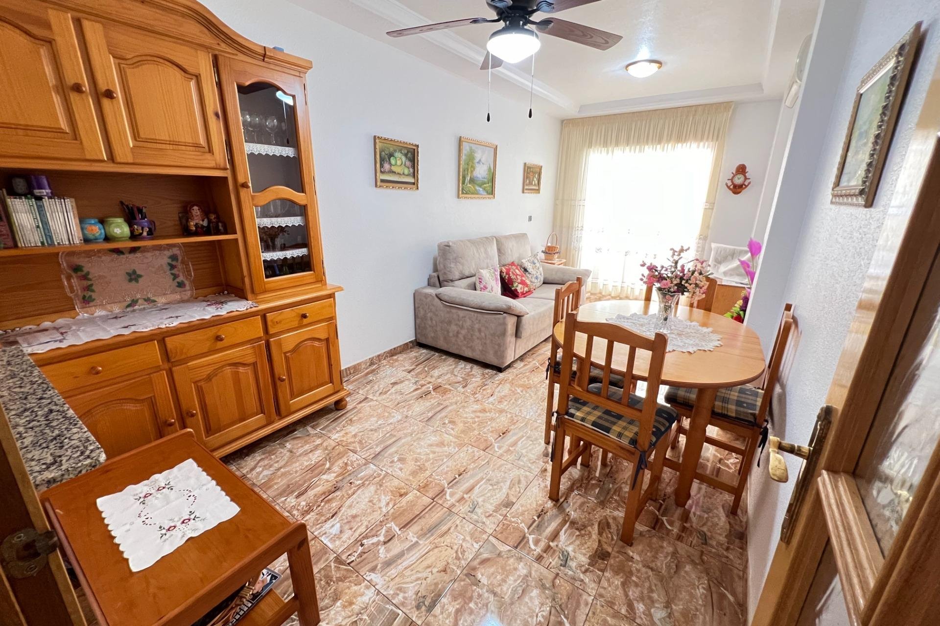 Resale - Apartamento - Torrevieja - Playa del Cura