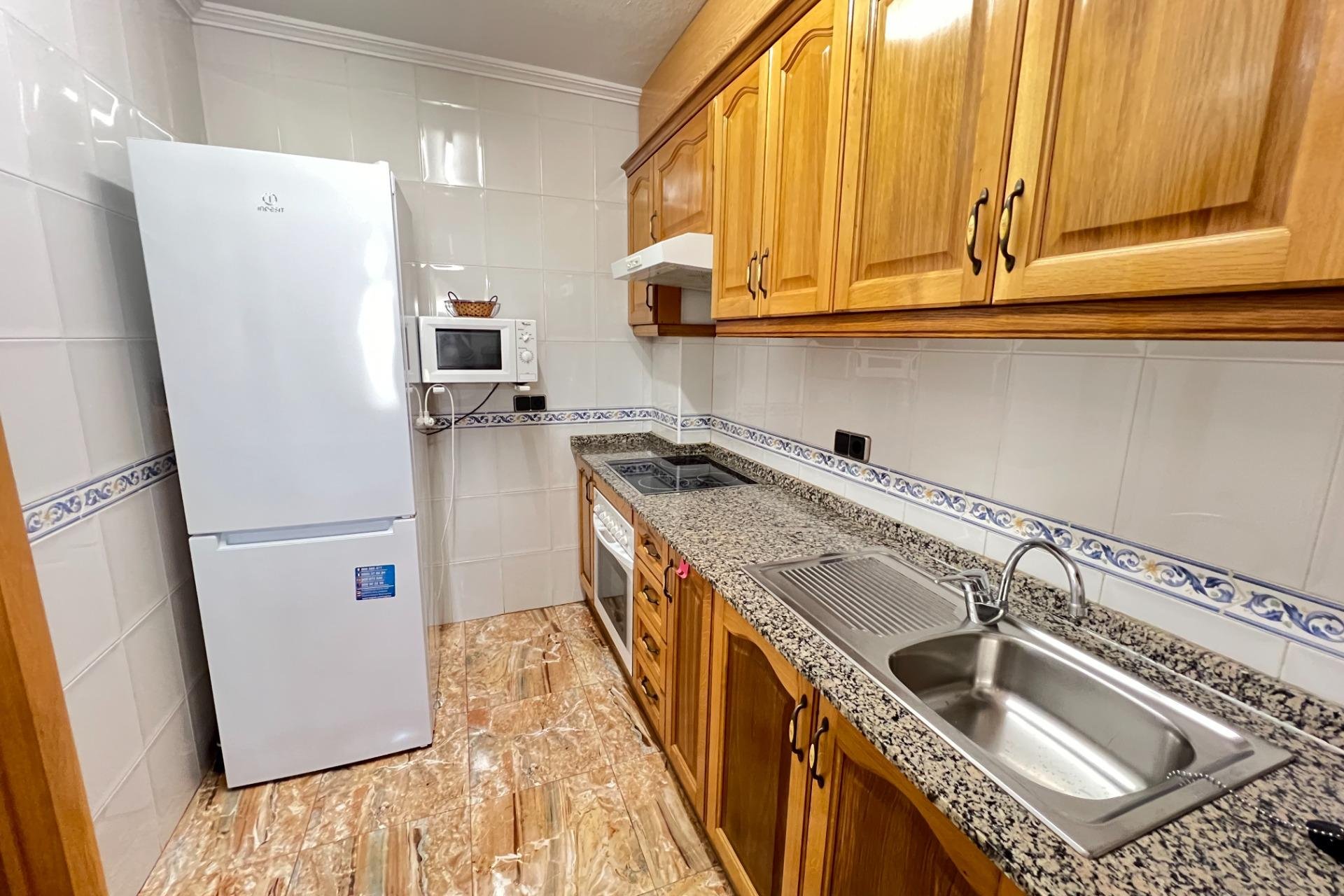 Resale - Apartamento - Torrevieja - Playa del Cura