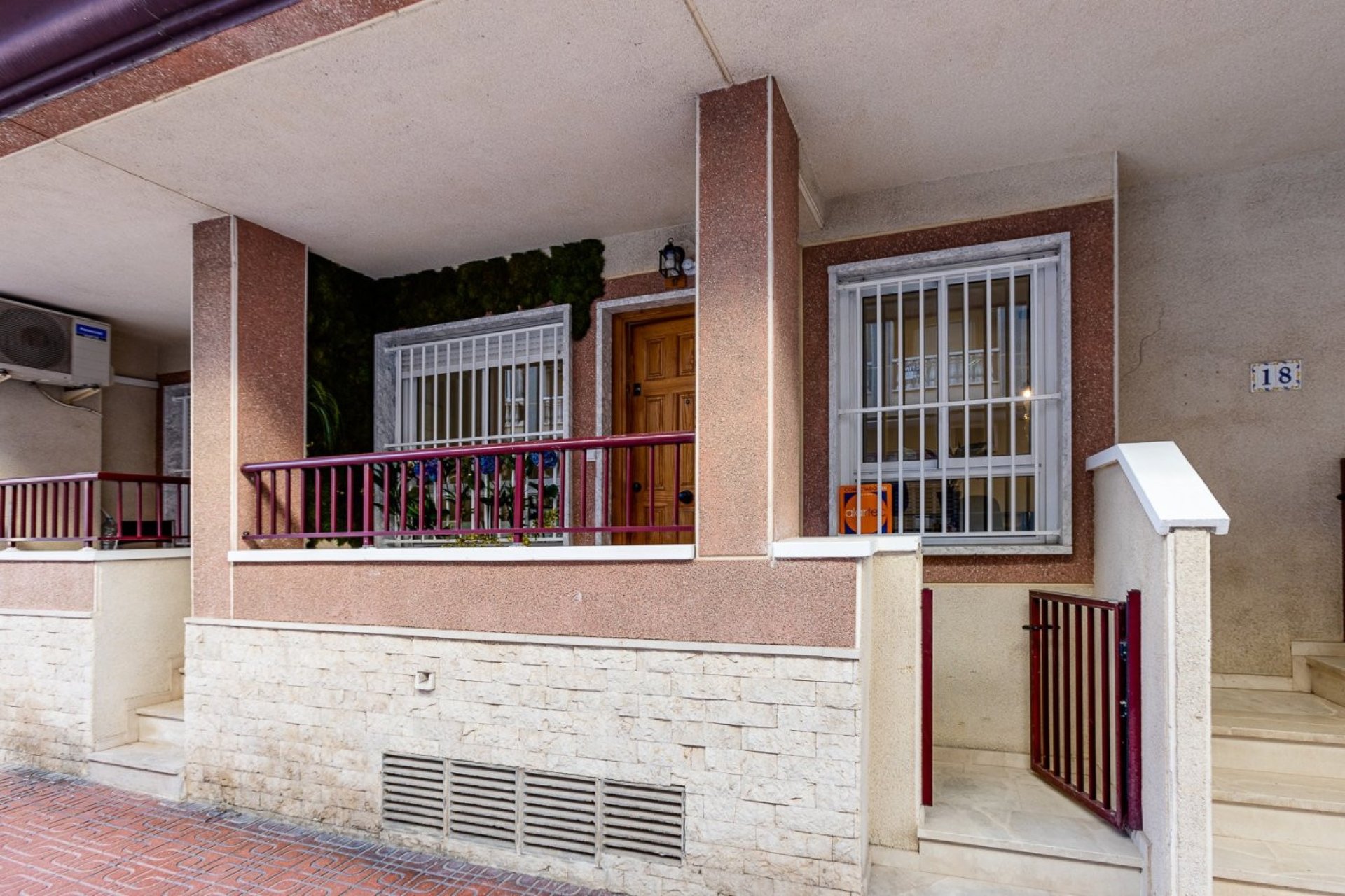 Resale - Apartamento - Torrevieja - Puerto