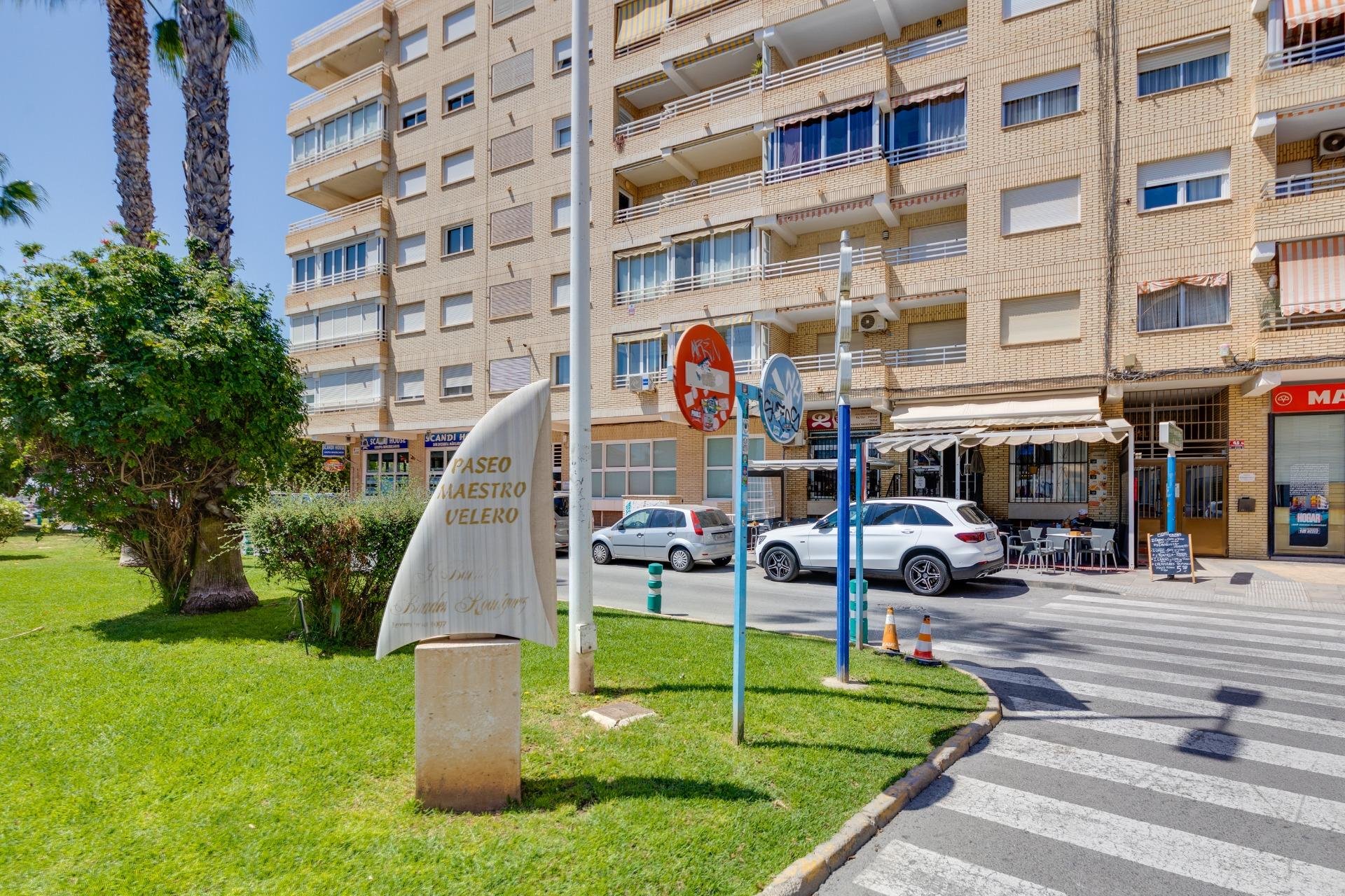 Resale - Apartamento - Torrevieja - Puerto