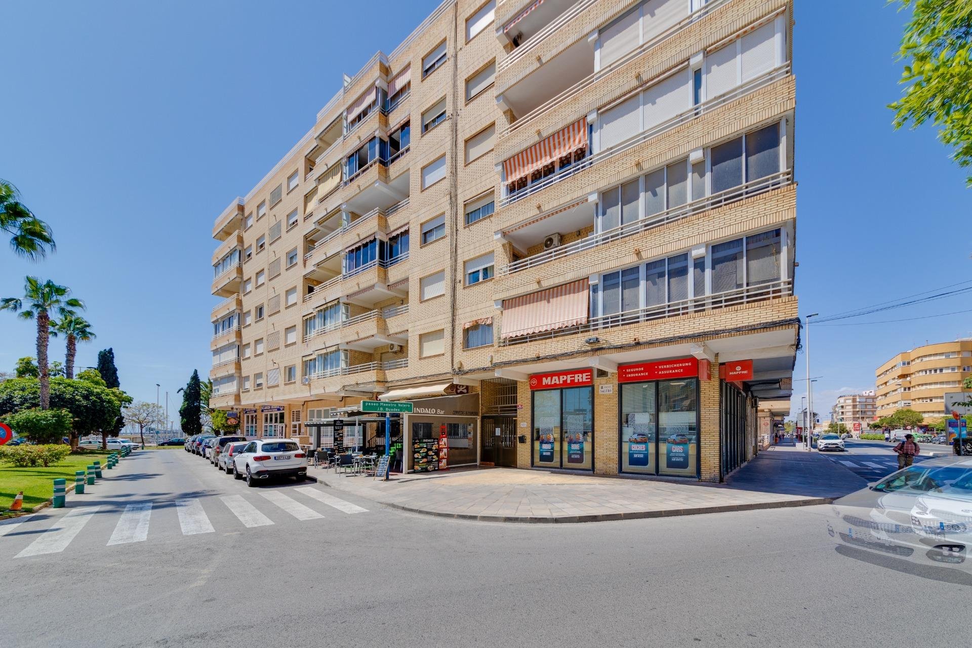 Resale - Apartamento - Torrevieja - Puerto