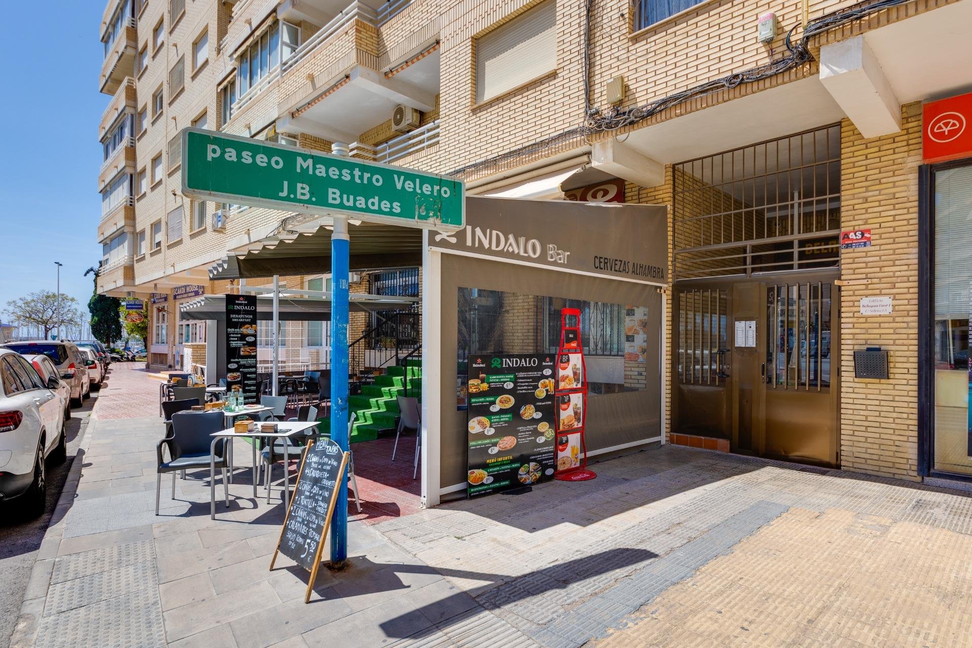 Resale - Apartamento - Torrevieja - Puerto