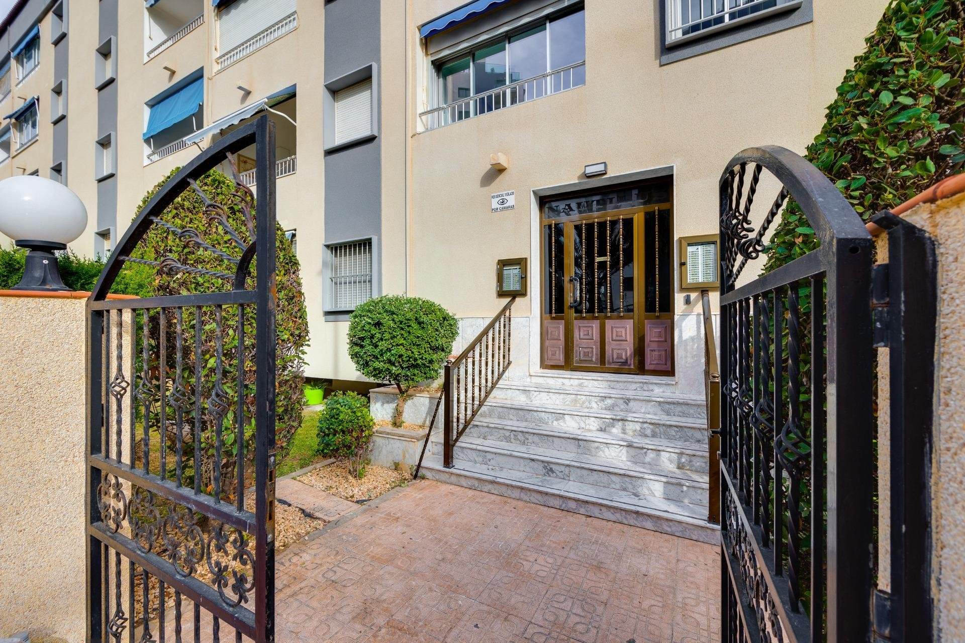 Resale - Apartamento - Torrevieja - Punta prima