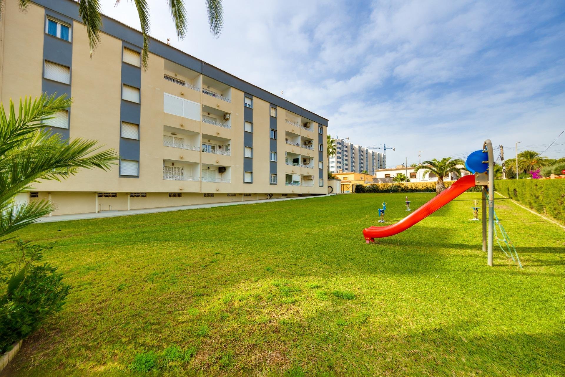 Resale - Apartamento - Torrevieja - Punta prima