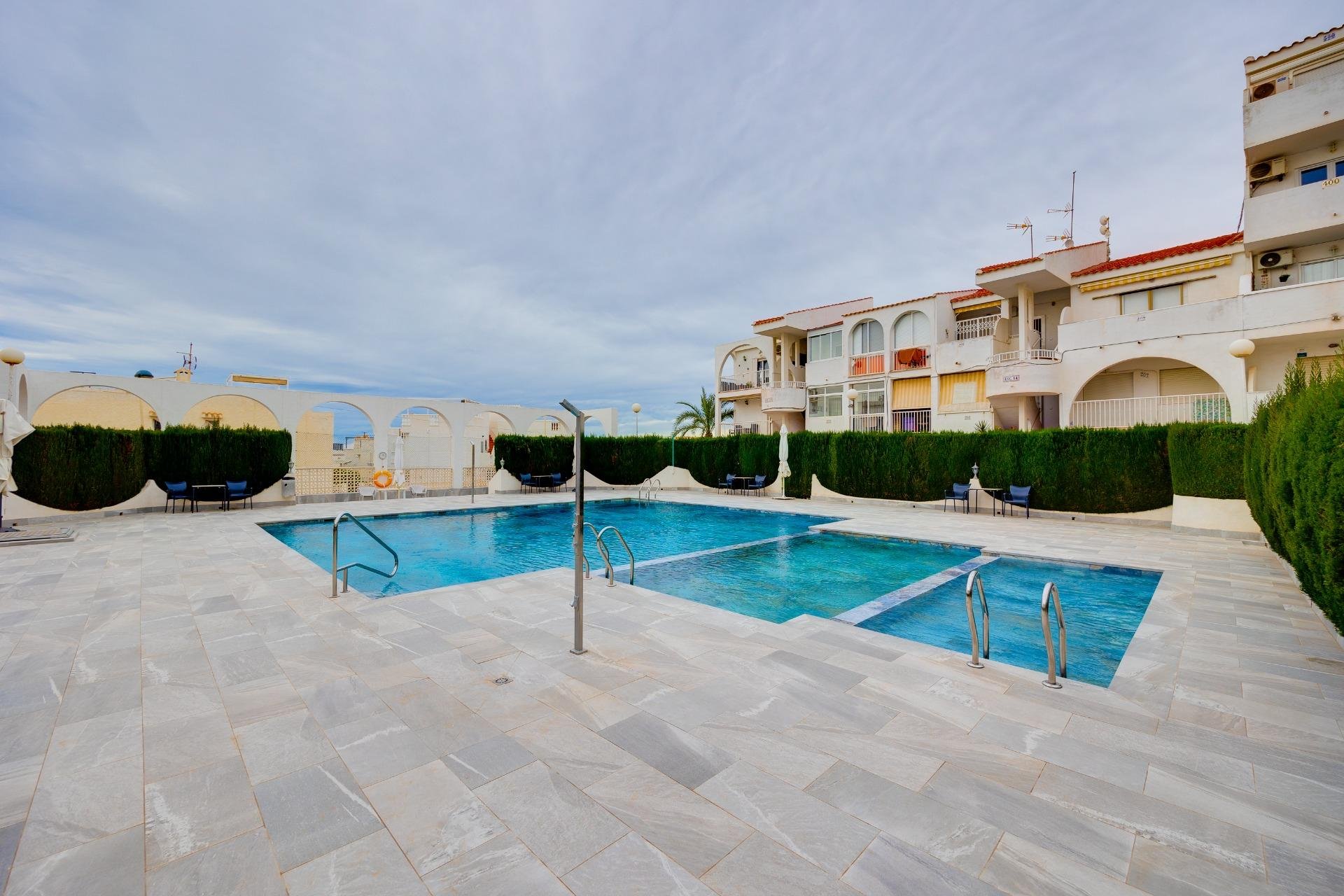 Resale - Apartamento - Torrevieja - Torre la mata