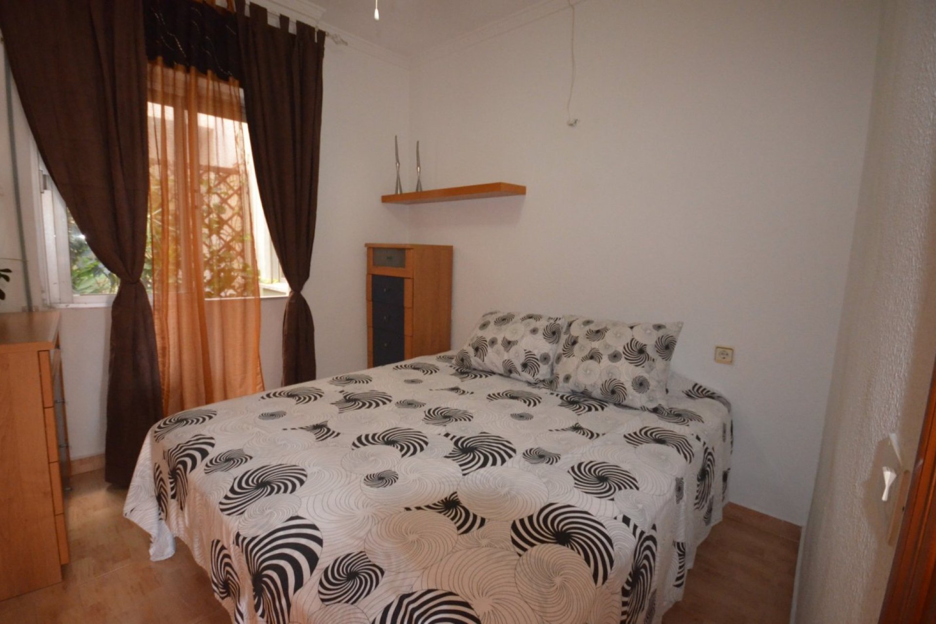 Resale - Apartamento - Torrevieja - Torrejón