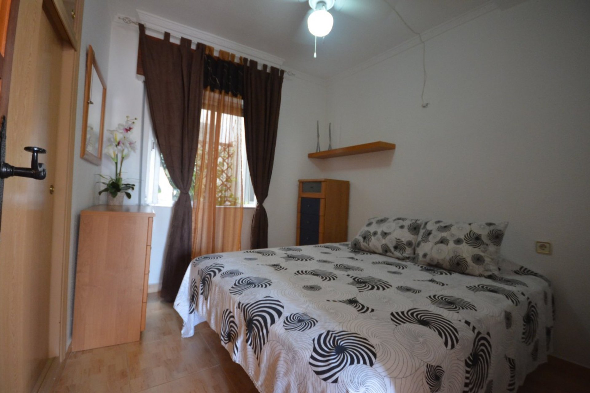 Resale - Apartamento - Torrevieja - Torrejón