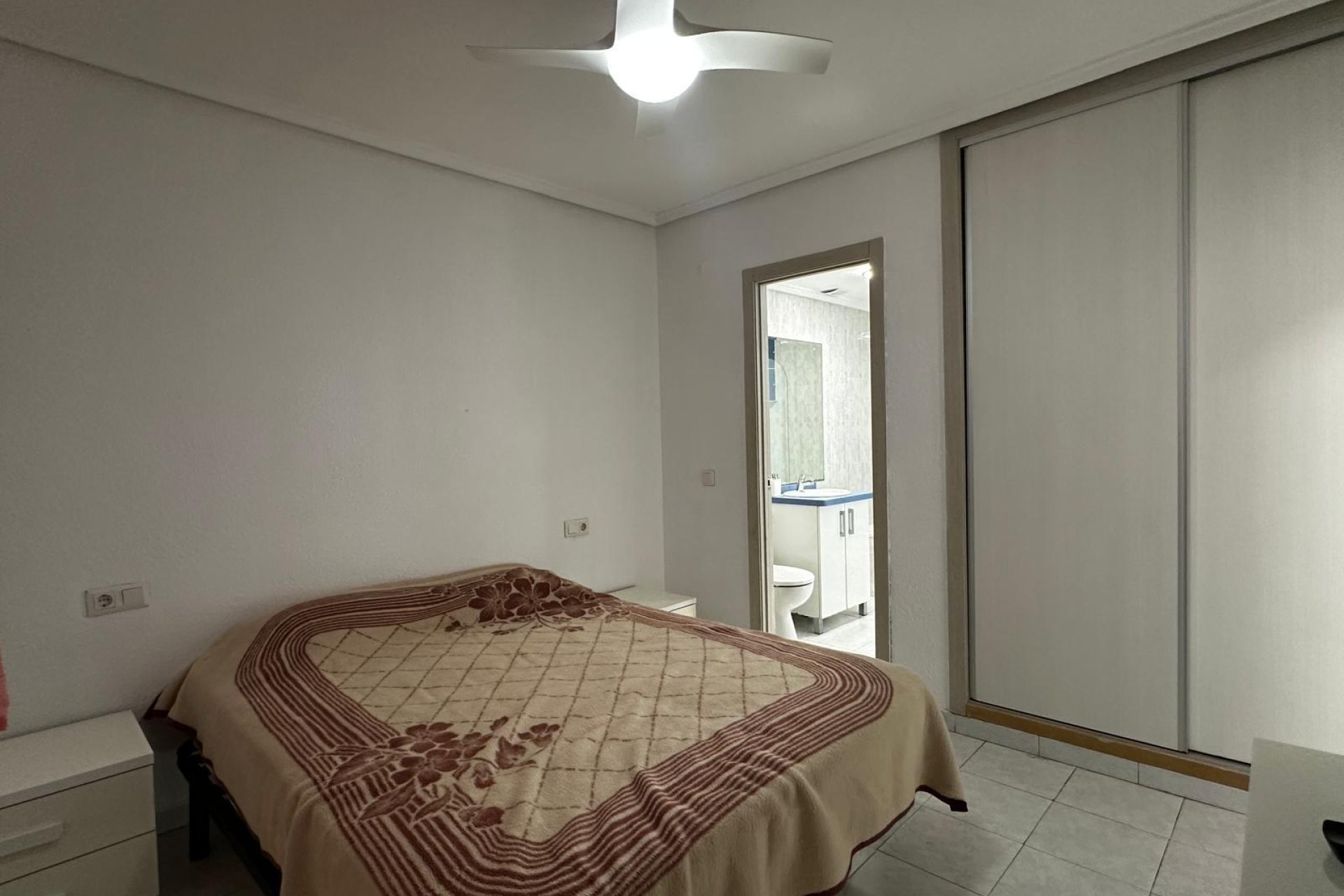 Resale - Apartamento - Torrevieja - torrevieja