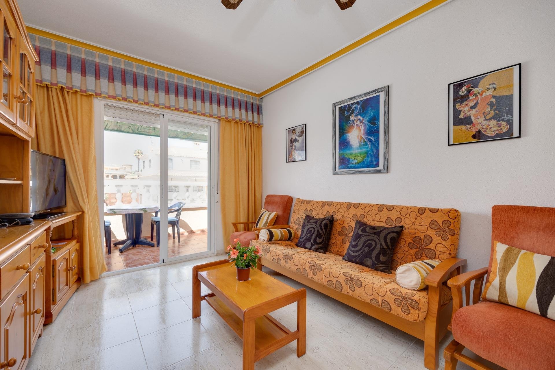 Resale - Bungalow Planta Alta - Torrevieja - Aguas nuevas 1