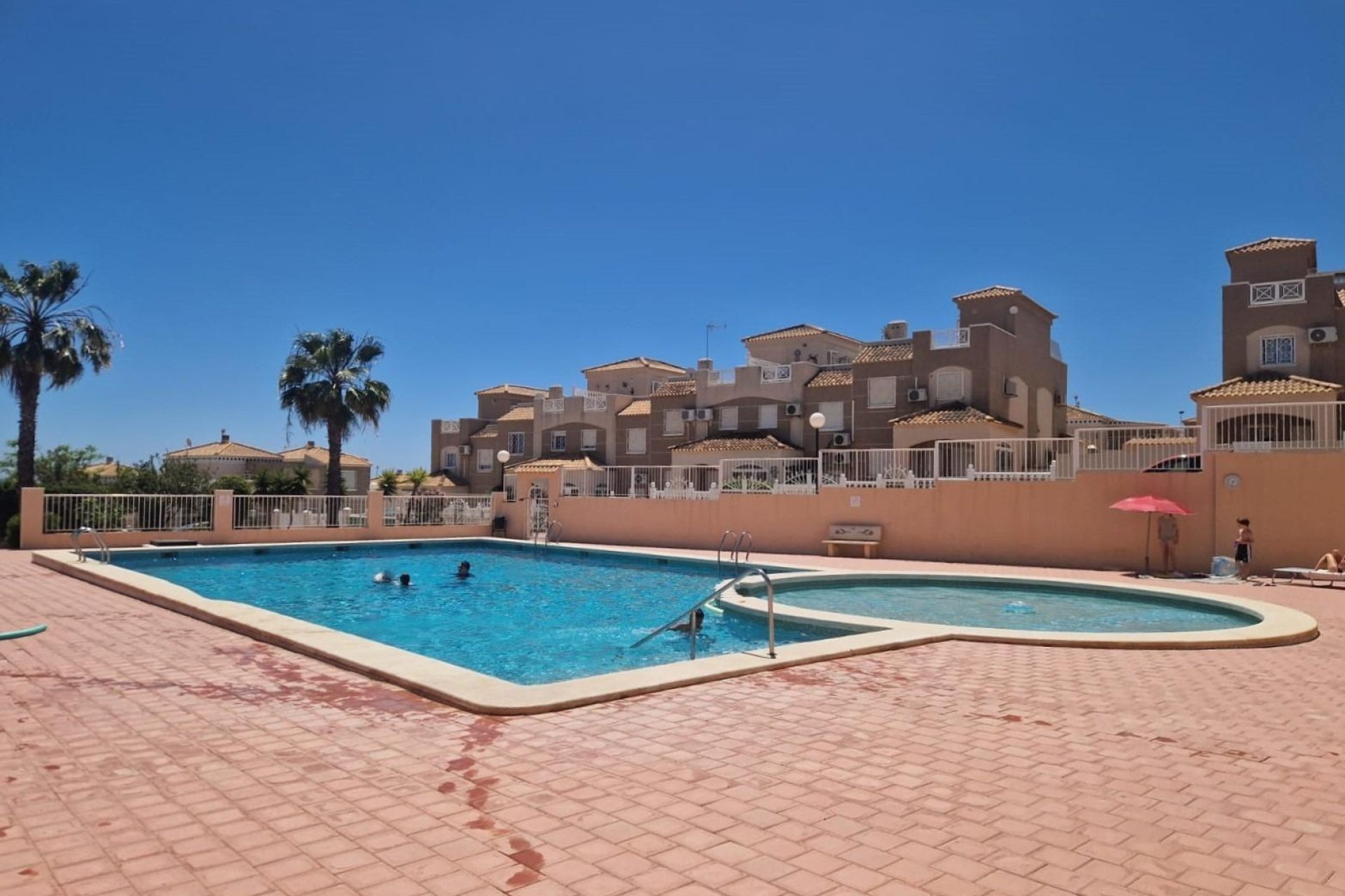 Resale - Bungalow Planta Alta - Torrevieja - Aguas nuevas 1