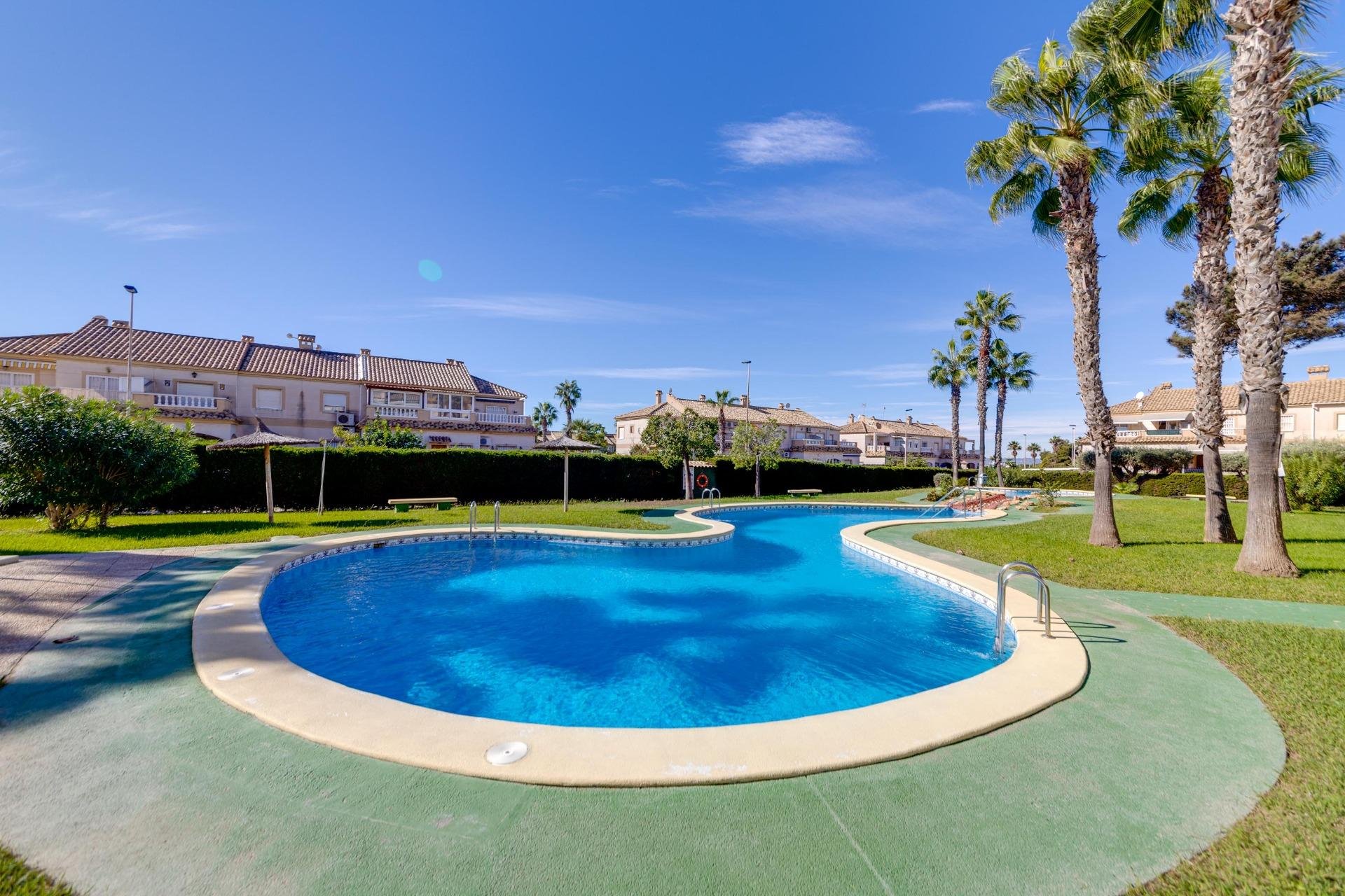 Resale - Bungalow Planta Alta - Torrevieja - Aguas nuevas 1