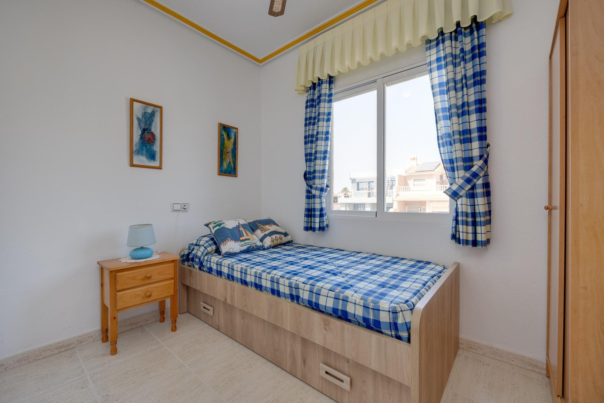 Resale - Bungalow Planta Alta - Torrevieja - Aguas nuevas 1