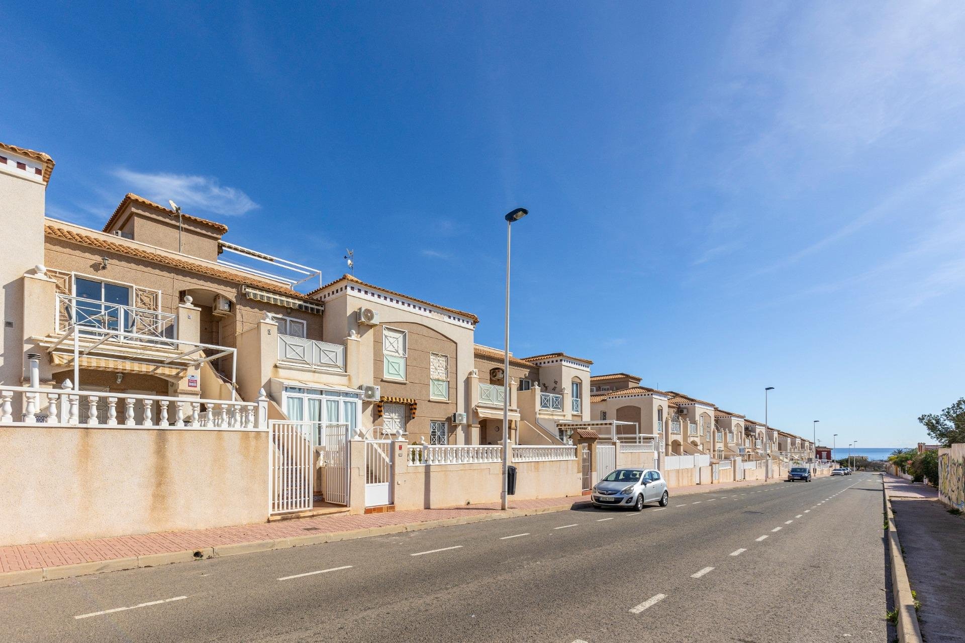 Resale - Bungalow Planta Alta - Torrevieja - Aguas nuevas 2