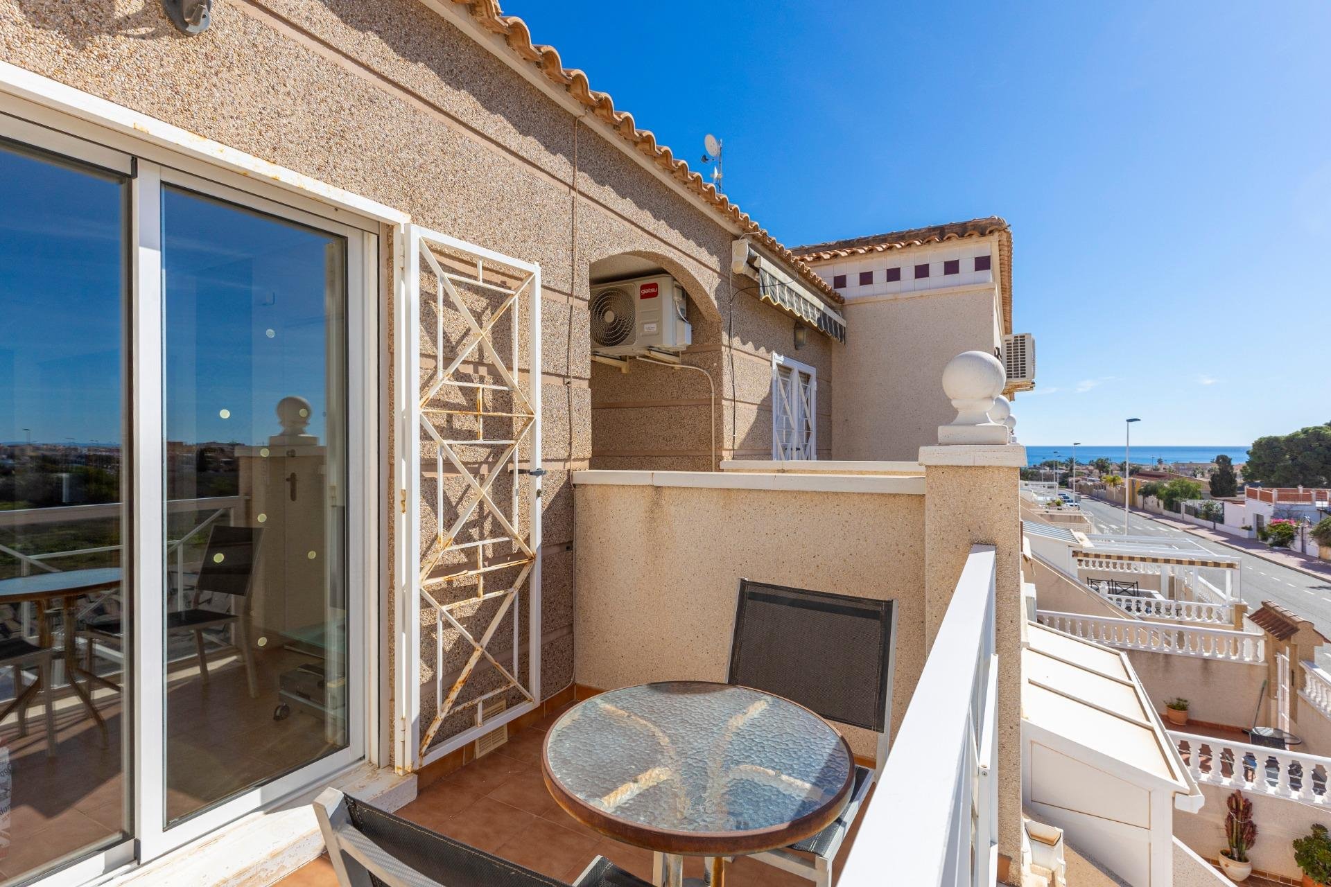 Resale - Bungalow Planta Alta - Torrevieja - Aguas nuevas 2