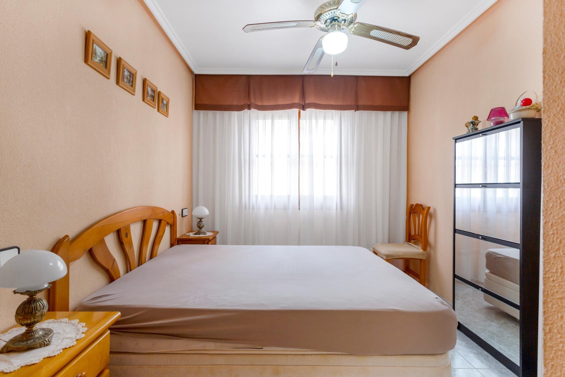 Resale - Bungalow Planta Alta - Torrevieja - Aguas nuevas 2