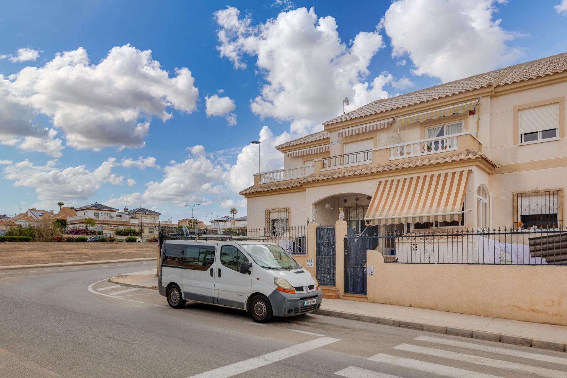 Resale - Bungalow Planta Alta - Torrevieja - Aguas nuevas 2