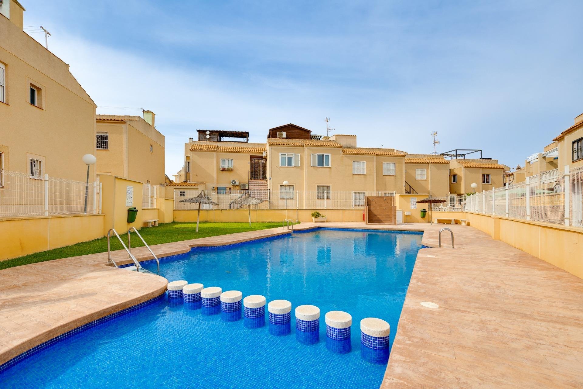 Resale - Bungalow Planta Alta - Torrevieja - Aguas Nuevas