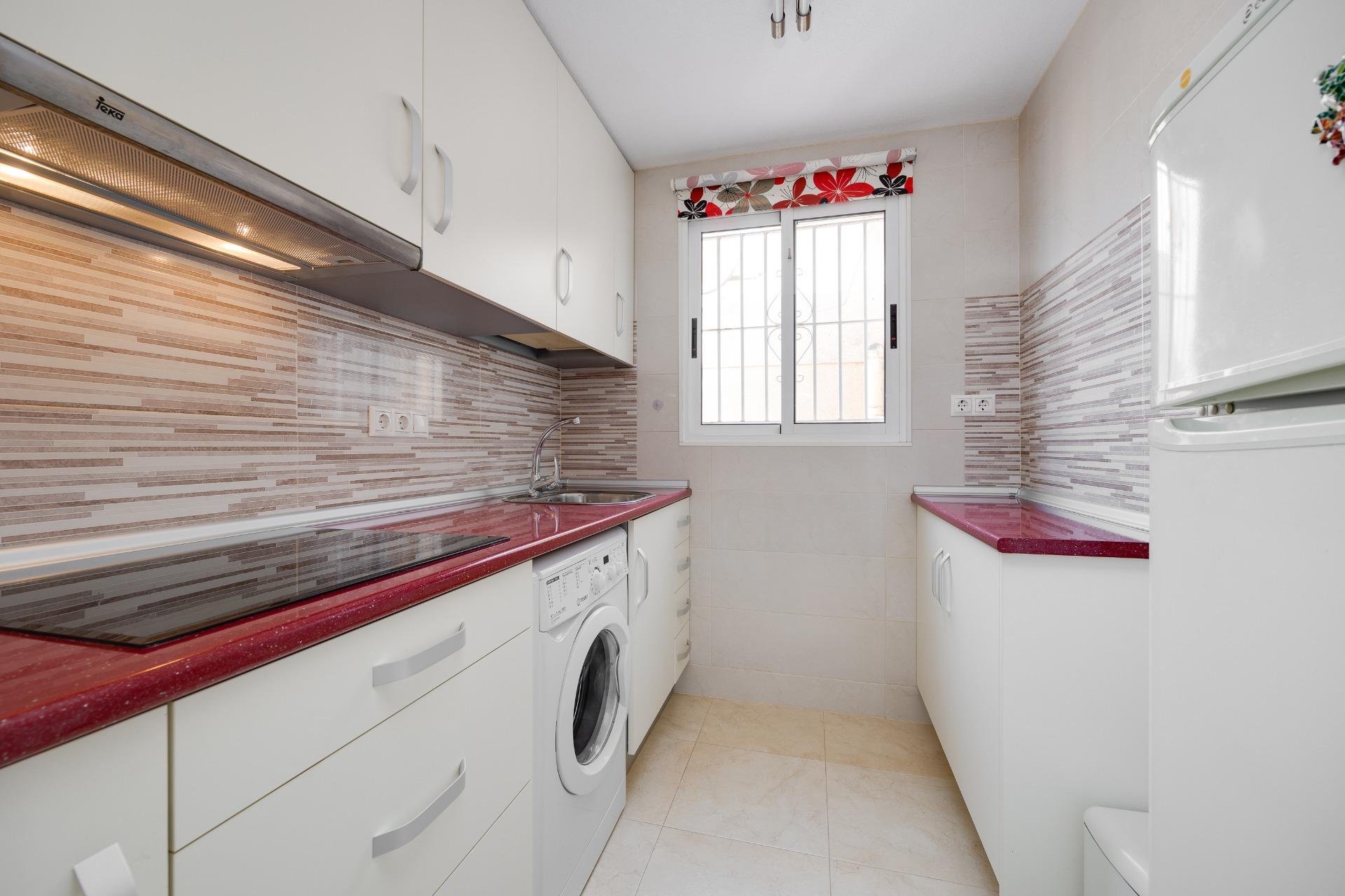 Resale - Bungalow Planta Alta - Torrevieja - Aguas Nuevas