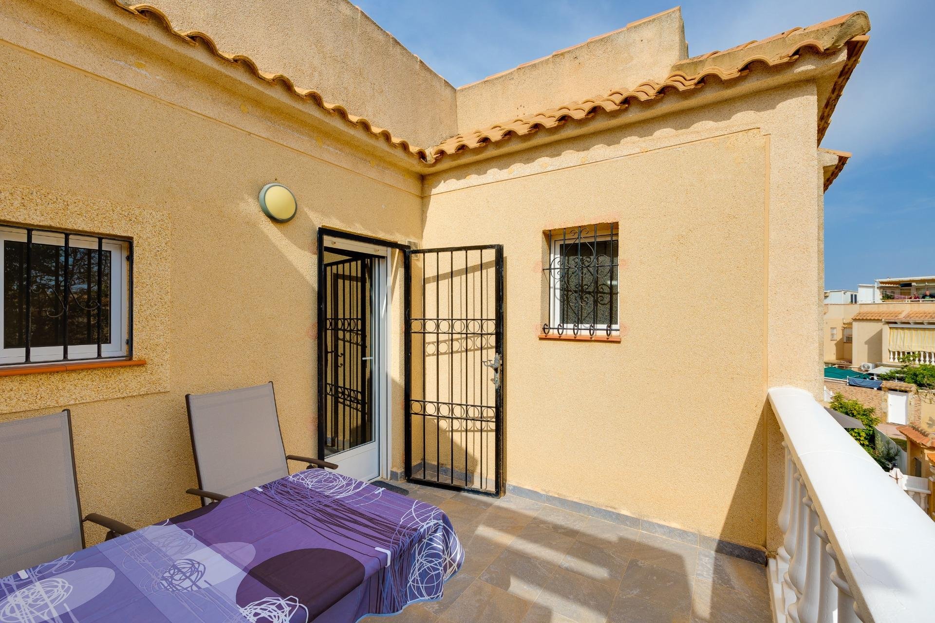 Resale - Bungalow Planta Alta - Torrevieja - Aguas Nuevas