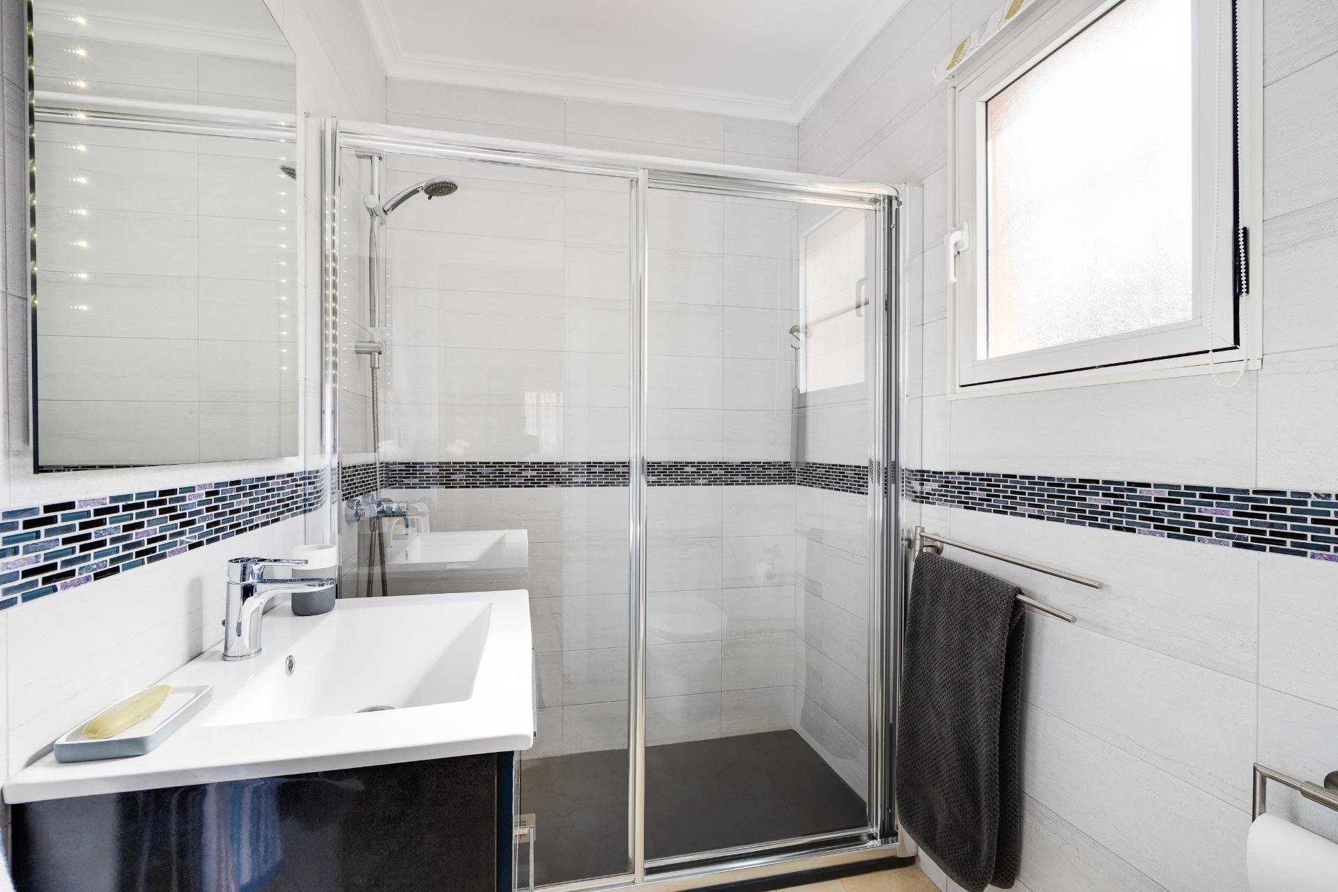 Resale - Bungalow Planta Alta - Torrevieja - Aguas Nuevas