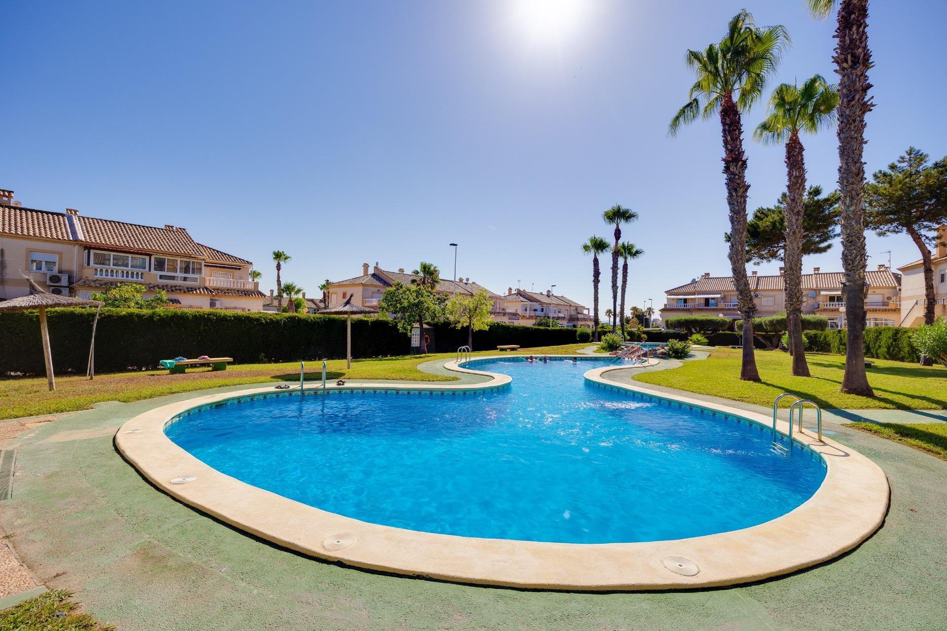 Resale - Bungalow Planta Alta - Torrevieja - Aguas Nuevas