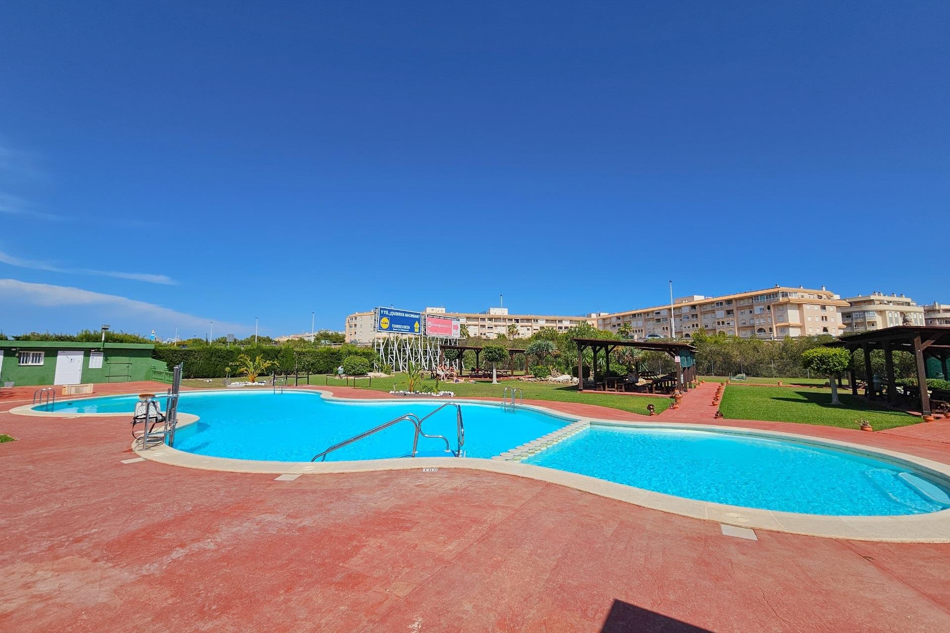 Resale - Bungalow Planta Alta - Torrevieja - Centro