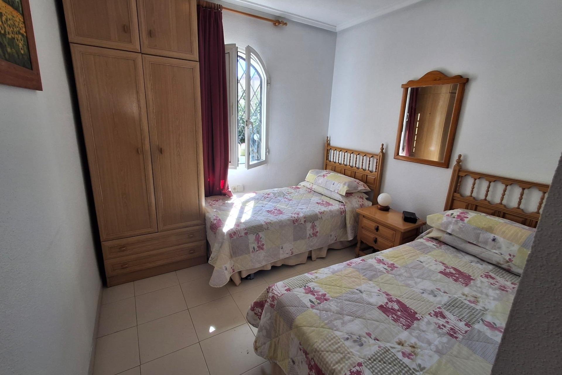 Resale - Bungalow Planta Alta - Torrevieja - Doña ines