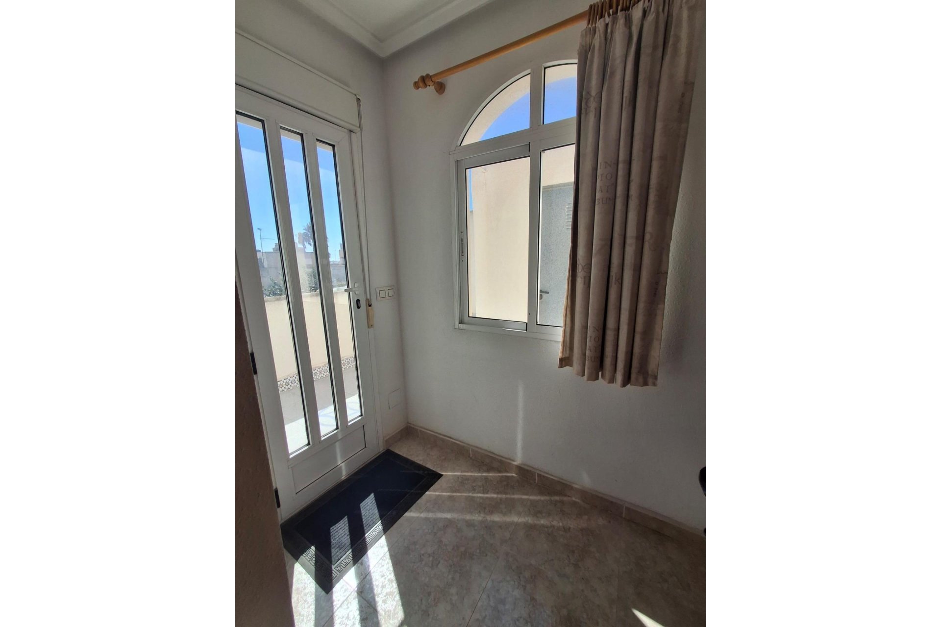 Resale - Bungalow Planta Alta - Torrevieja - Doña ines