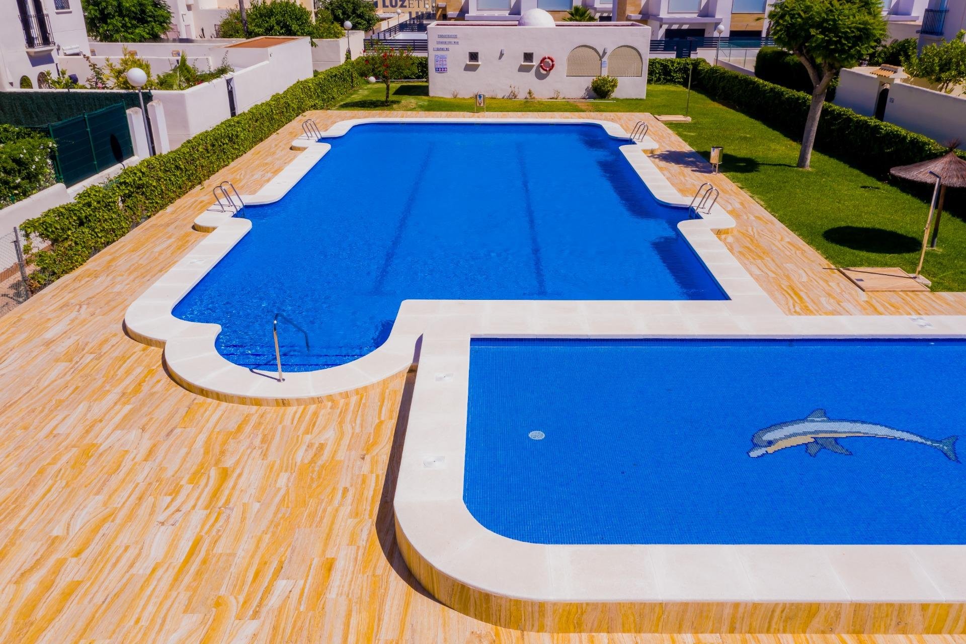 Resale - Bungalow Planta Alta - Torrevieja - Doña ines