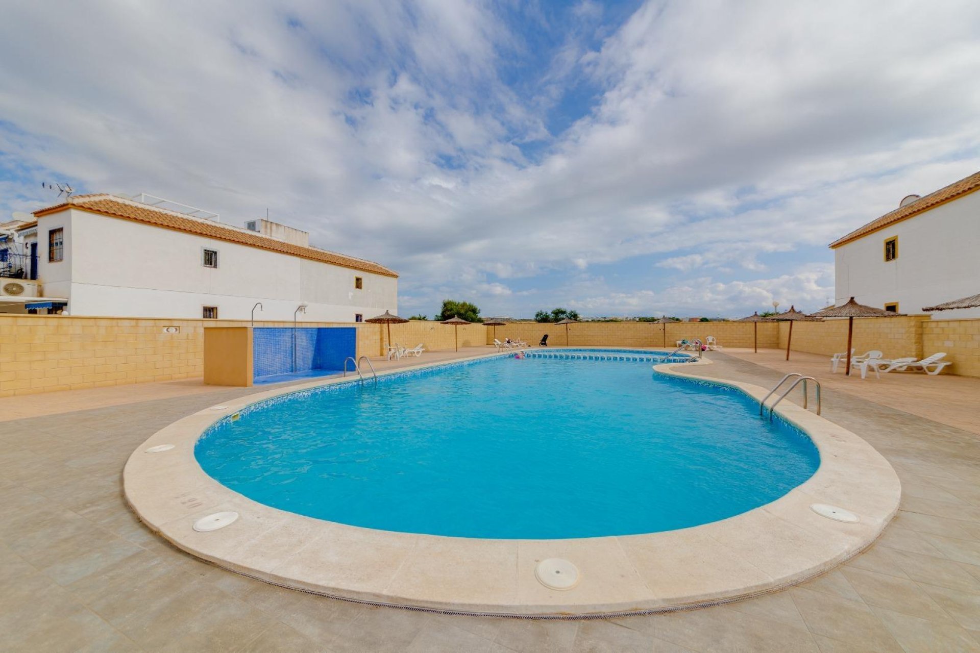 Resale - Bungalow Planta Alta - Torrevieja - Doña ines