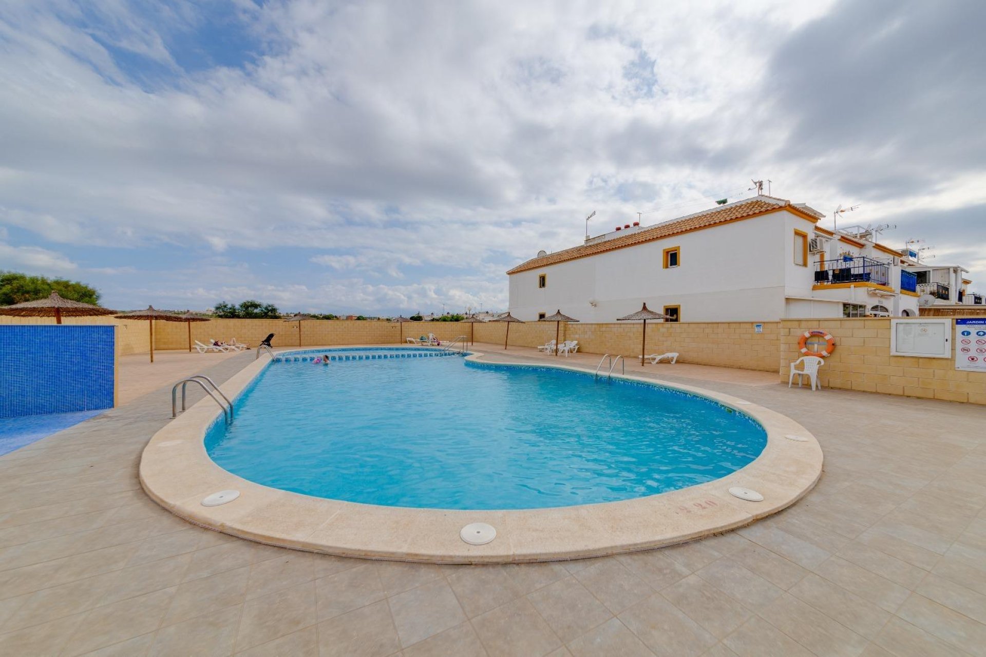 Resale - Bungalow Planta Alta - Torrevieja - Doña ines