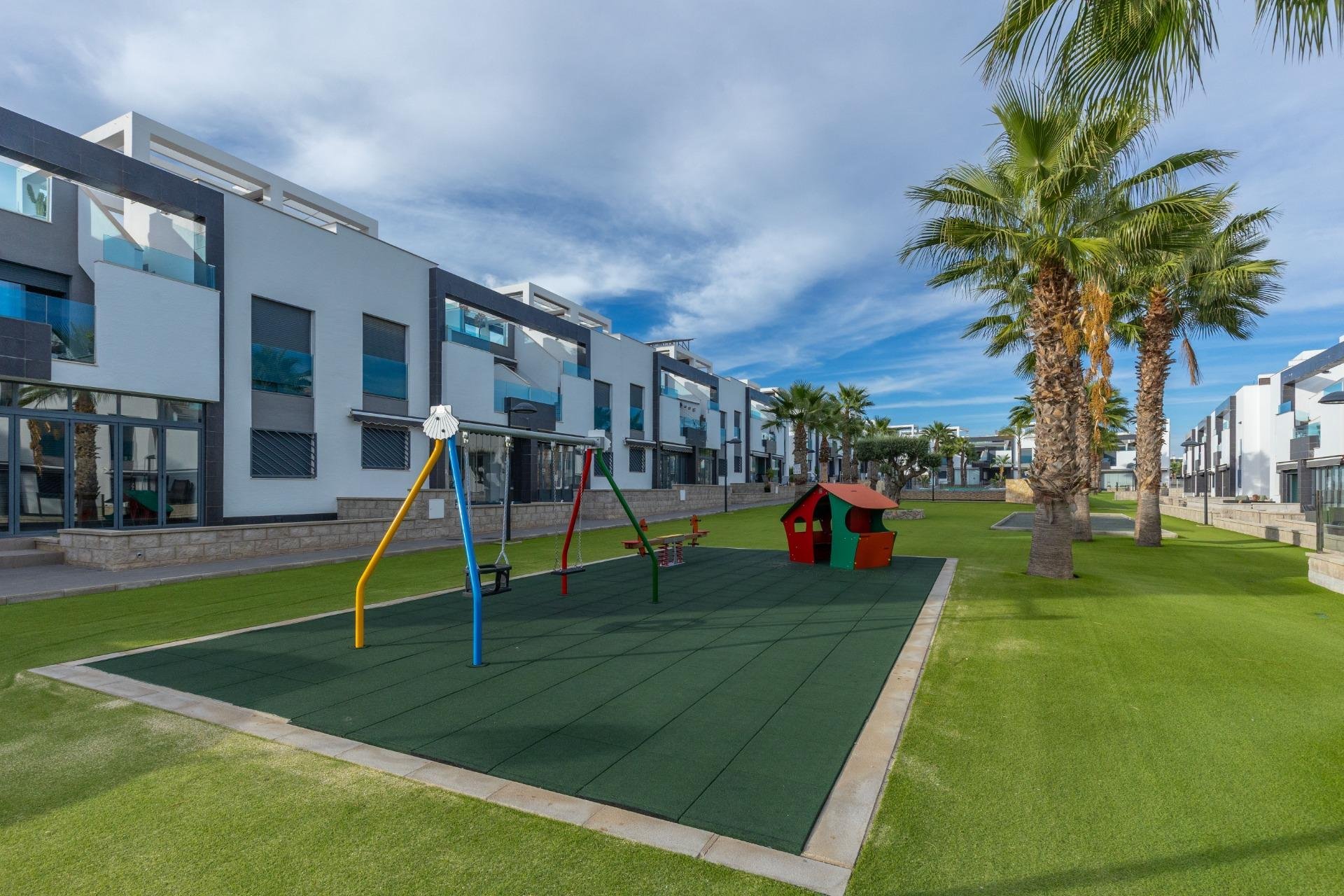 Resale - Bungalow Planta Alta - Torrevieja - Los Balcones - Los Altos del Edén