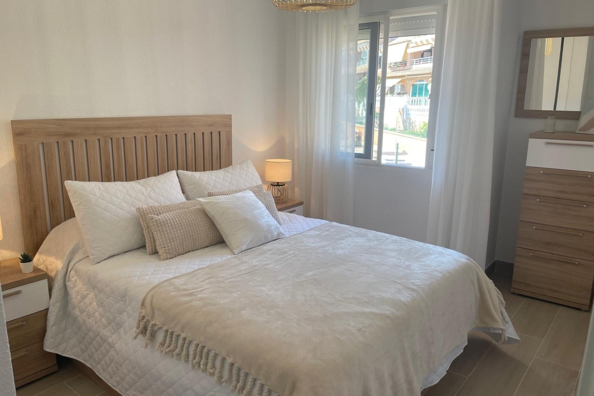 Resale - Bungalow Planta Alta - Torrevieja - Miramar - Torre del Moro