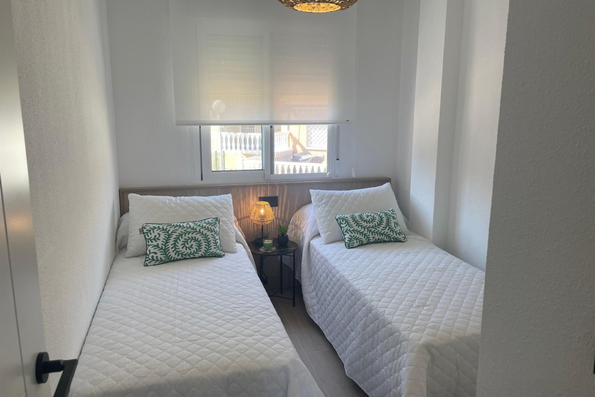 Resale - Bungalow Planta Alta - Torrevieja - Miramar - Torre del Moro