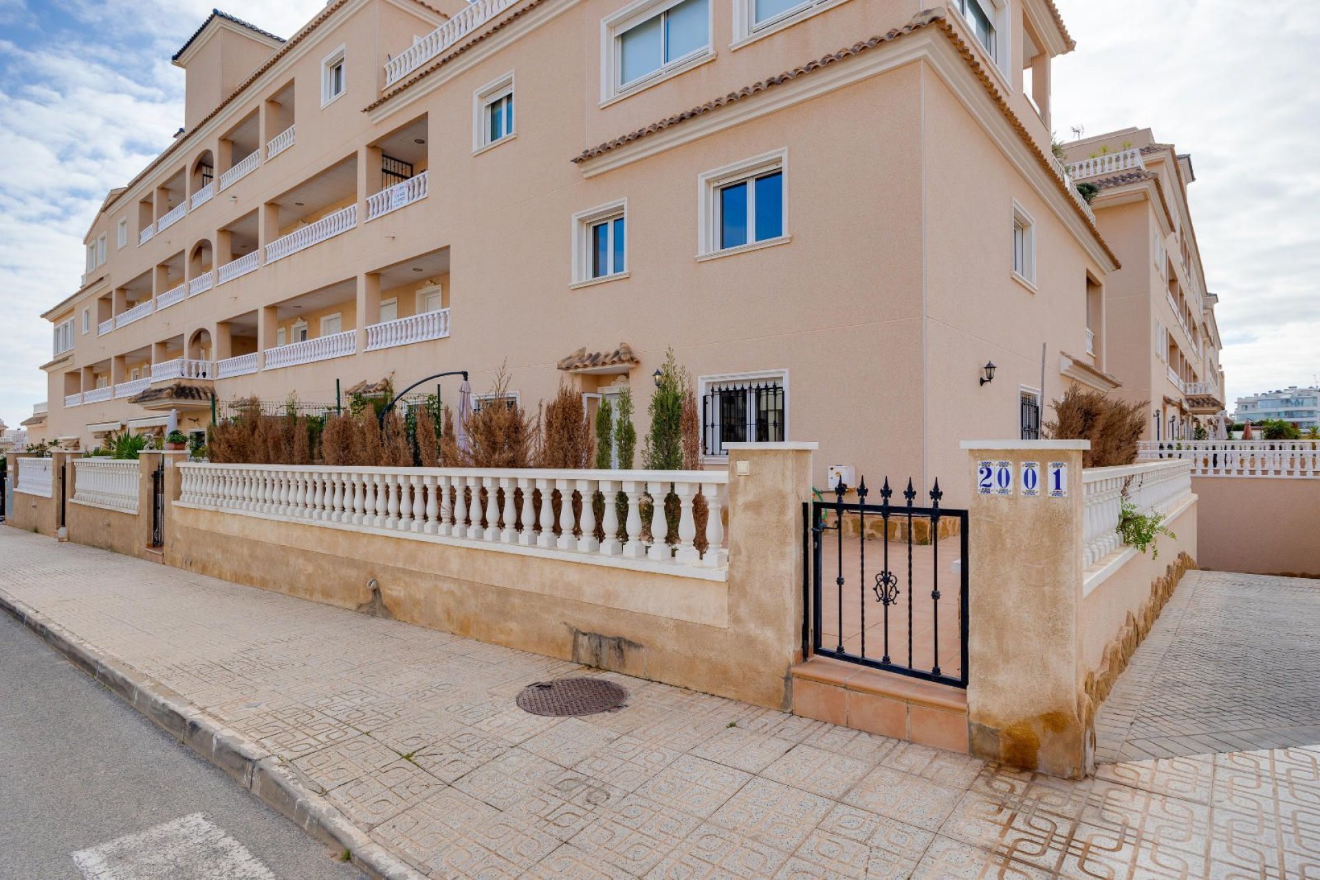 Resale - Bungalow Planta Baja - Orihuela Costa - Los Dolses