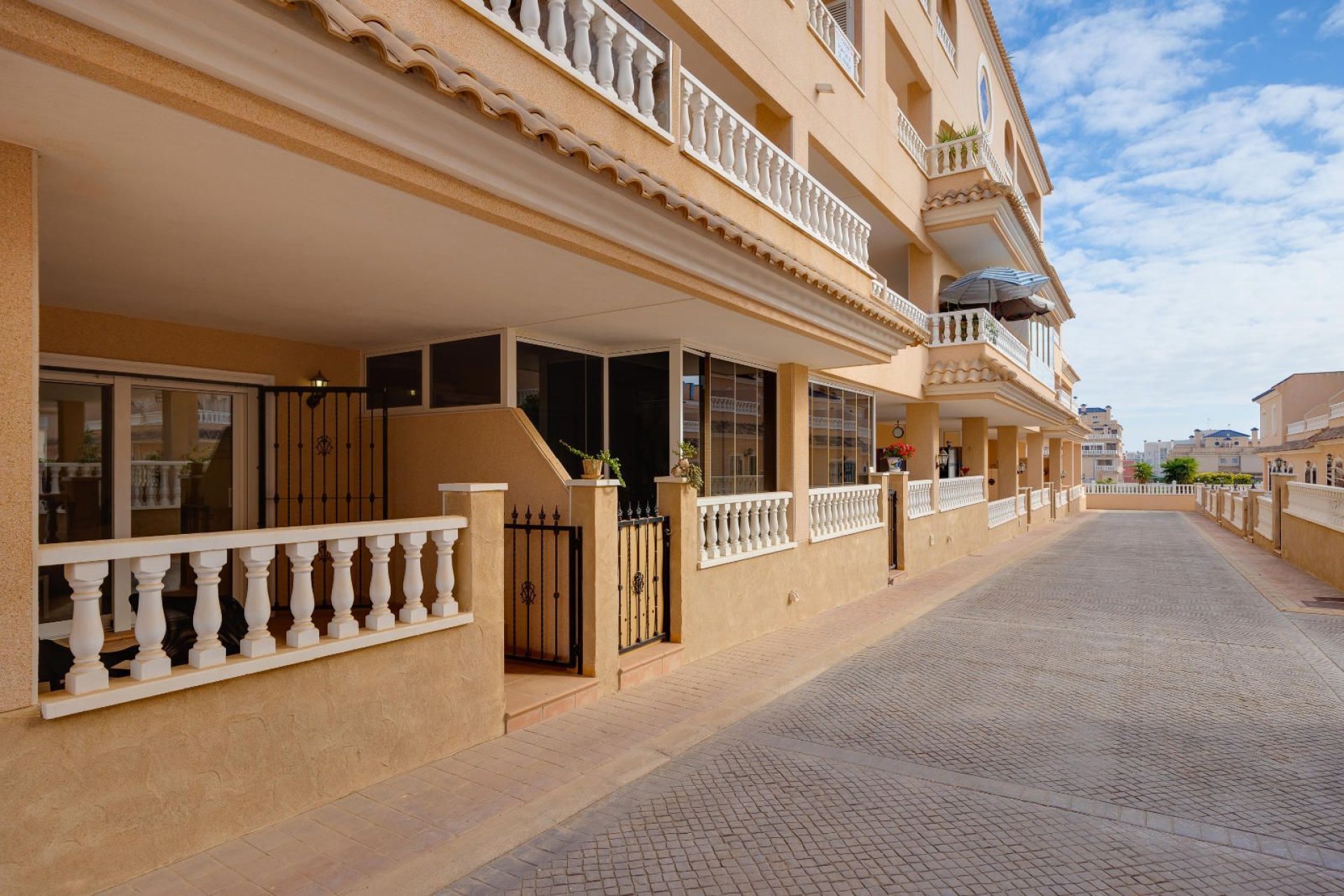 Resale - Bungalow Planta Baja - Orihuela Costa - Los Dolses