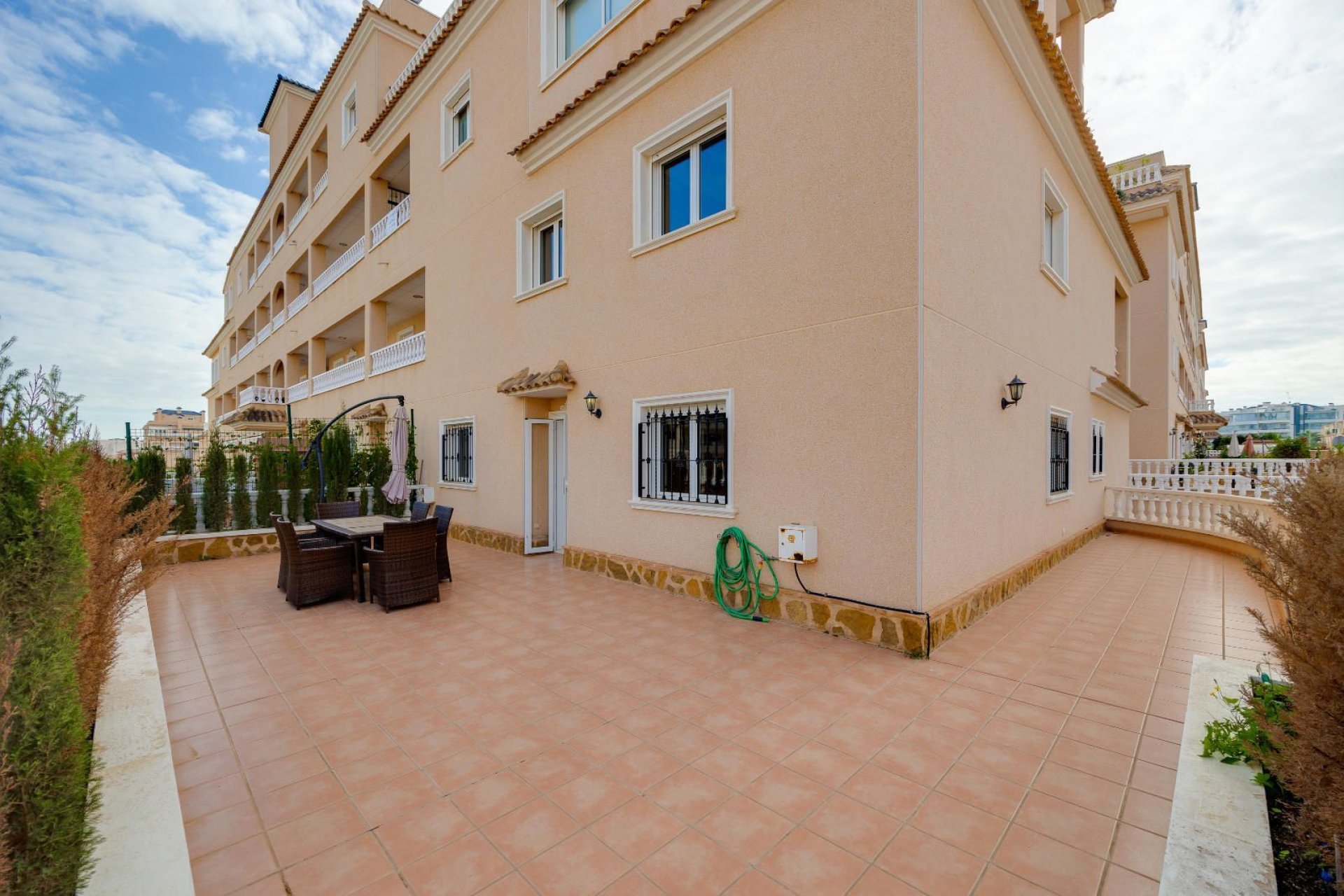 Resale - Bungalow Planta Baja - Orihuela Costa - Los Dolses