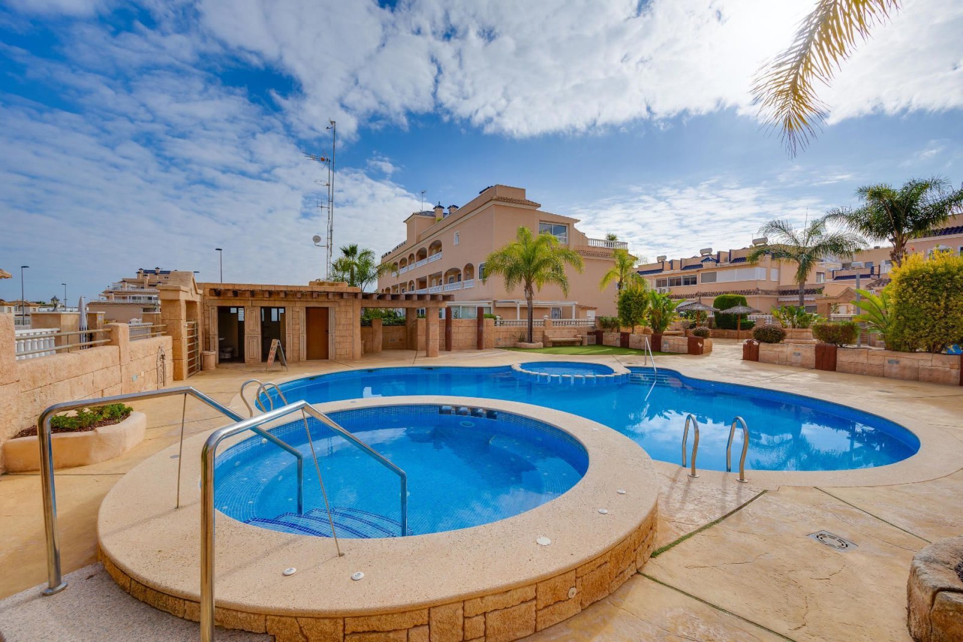 Resale - Bungalow Planta Baja - Orihuela Costa - Los Dolses