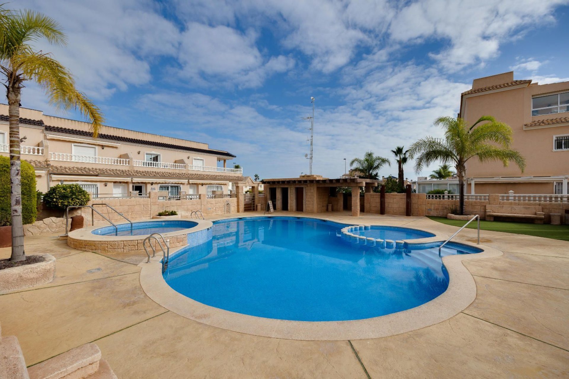 Resale - Bungalow Planta Baja - Orihuela Costa - Los Dolses