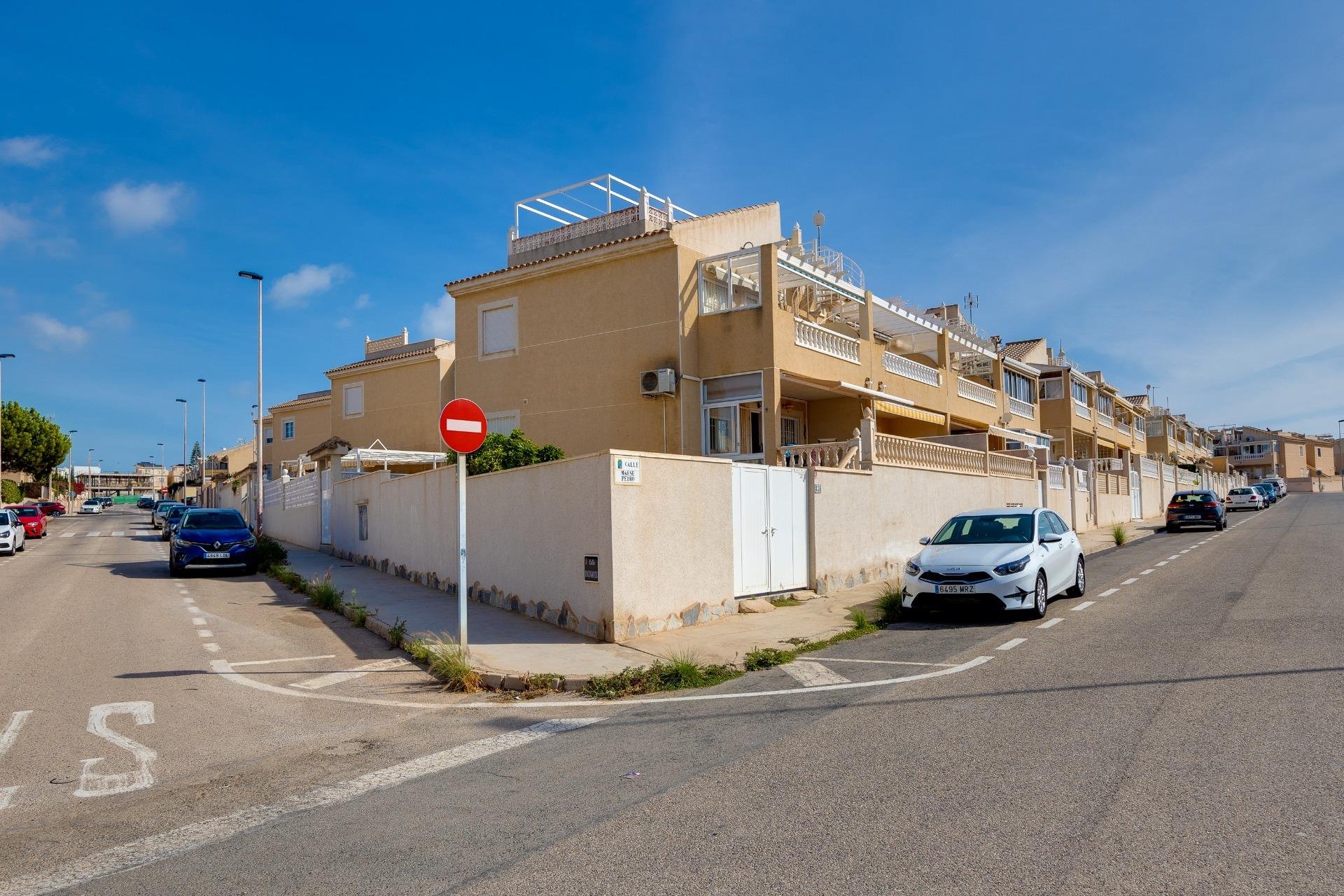 Resale - Bungalow Planta Baja - Torrevieja - Aguas nuevas 2