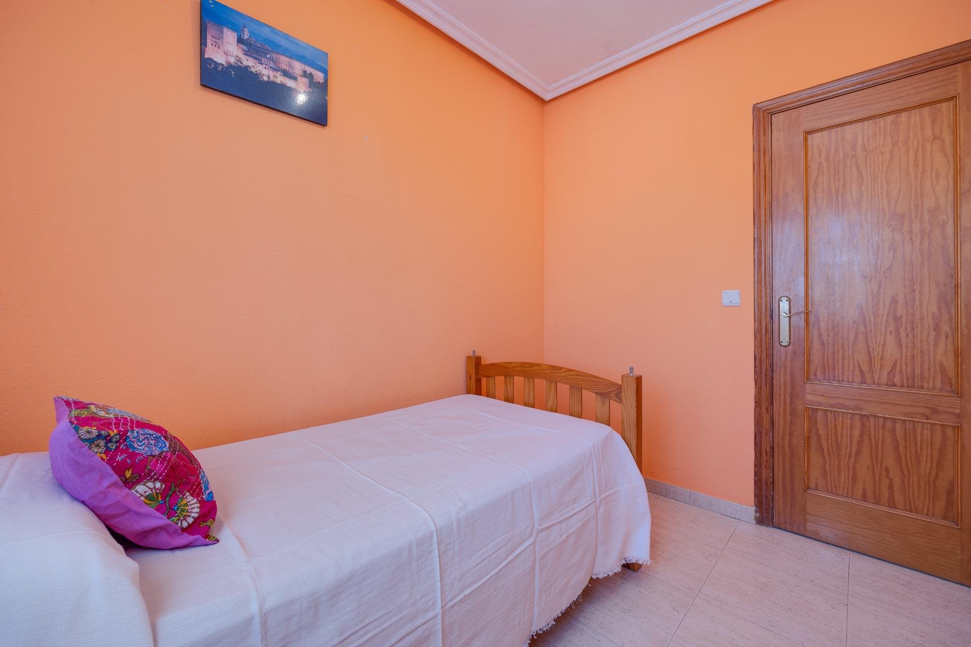 Resale - Bungalow Planta Baja - Torrevieja - Aguas Nuevas