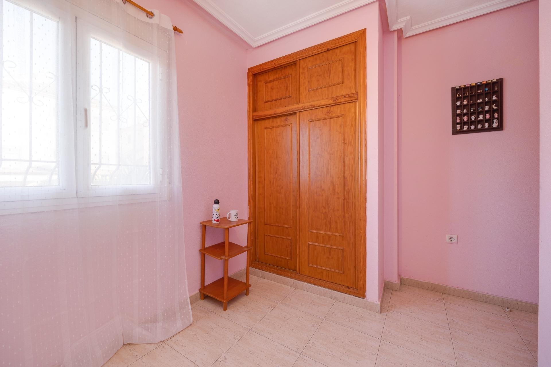 Resale - Bungalow Planta Baja - Torrevieja - Aguas Nuevas